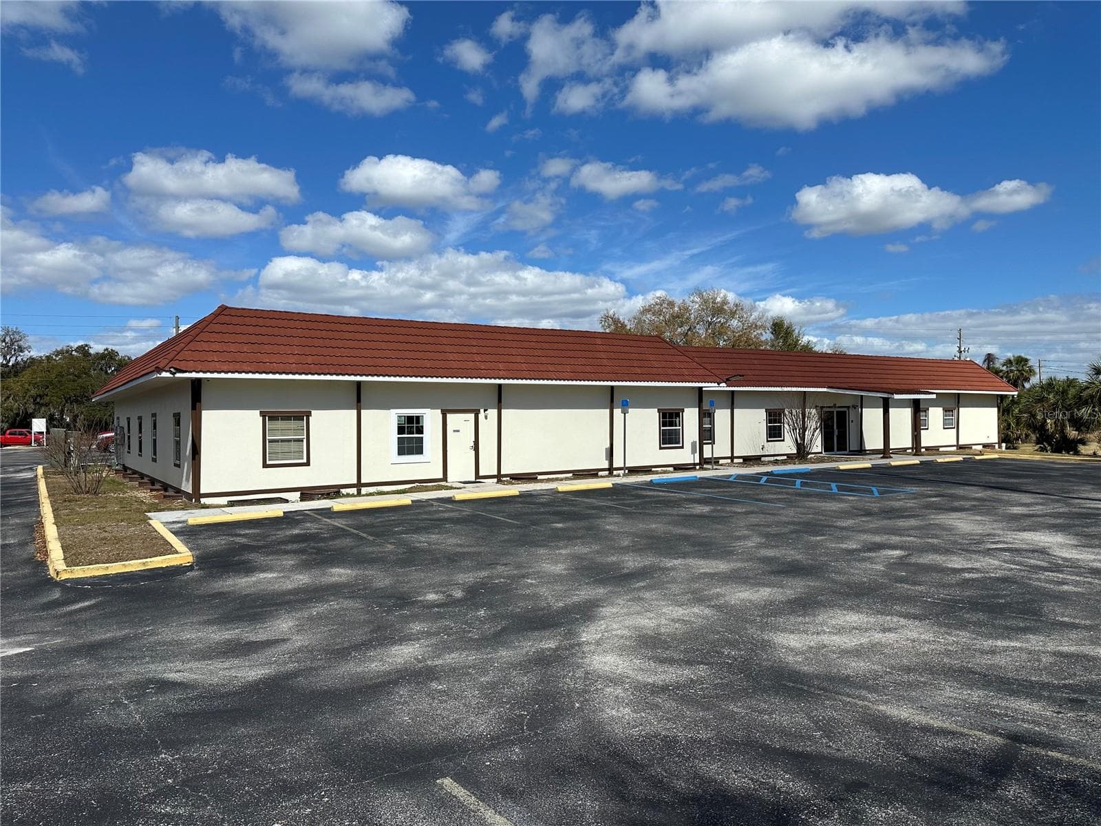 401 E NORTH BLVD