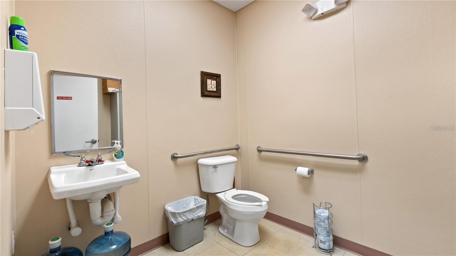 Office at 401 E NORTH BLVD, LEESBURG, photo 21 of 24