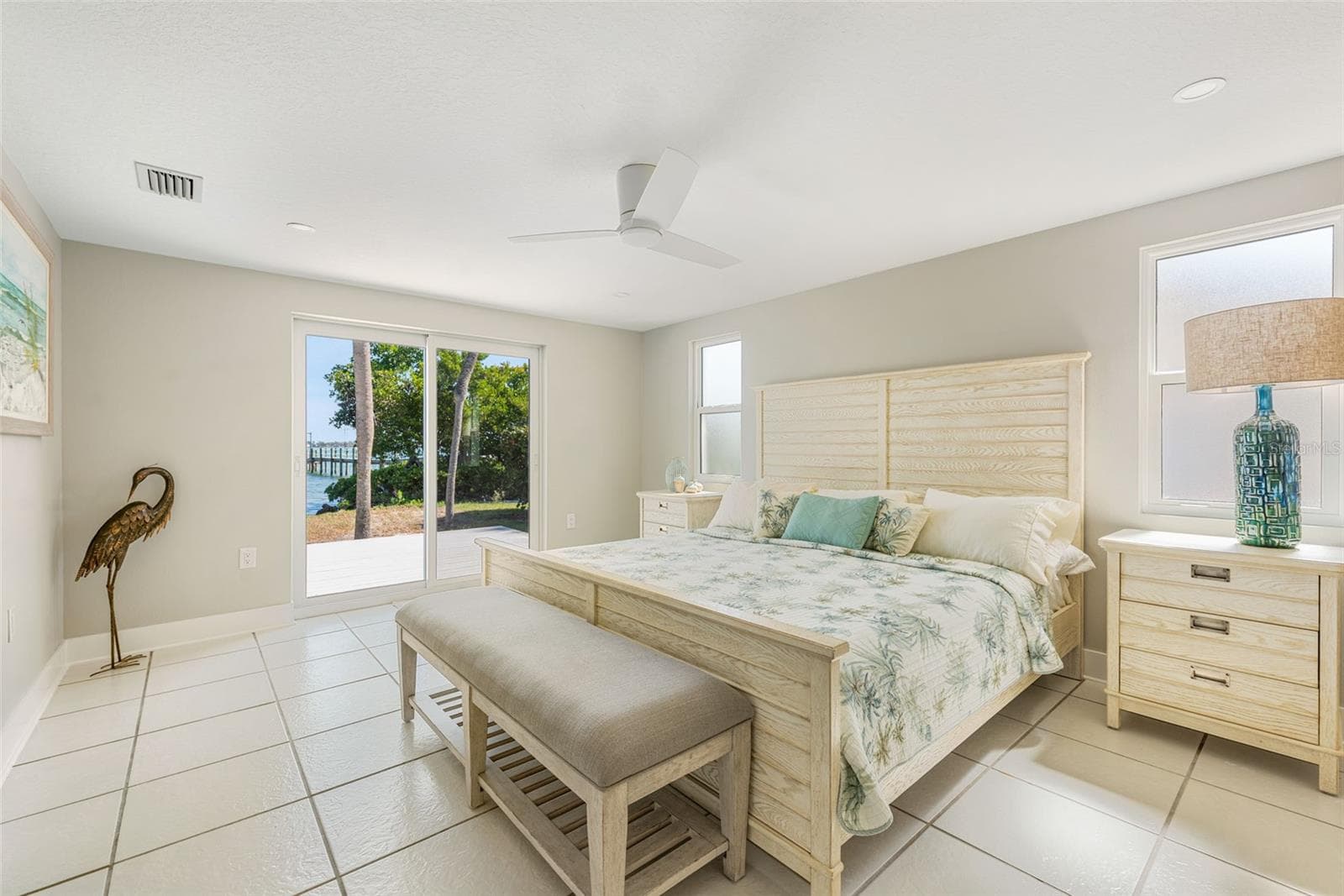 Single Family Residence at 4087 PELICAN SHORES CIR, ENGLEWOOD, photo 31 of 96