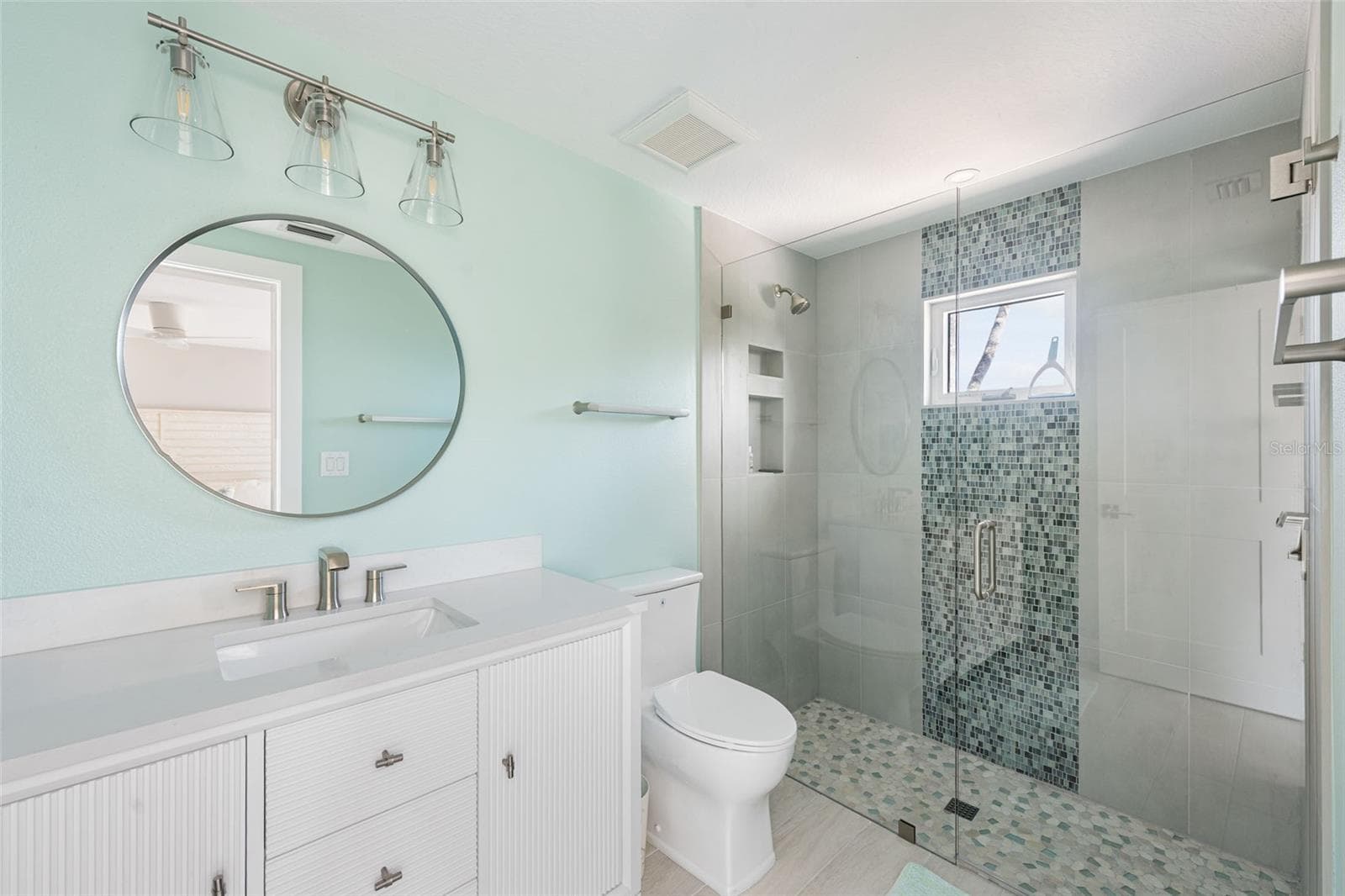 Single Family Residence at 4087 PELICAN SHORES CIR, ENGLEWOOD, photo 36 of 96