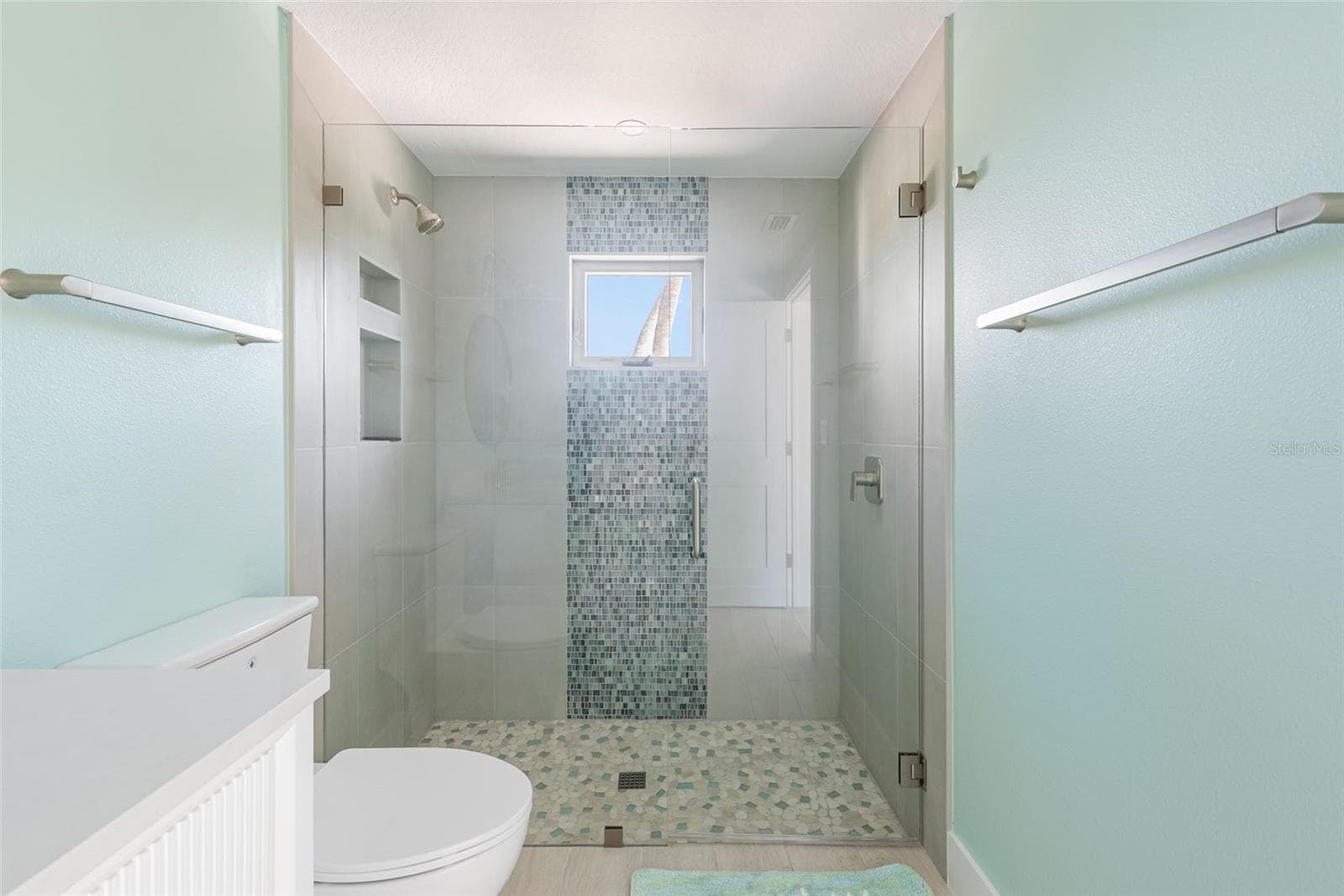Single Family Residence at 4087 PELICAN SHORES CIR, ENGLEWOOD, photo 37 of 96