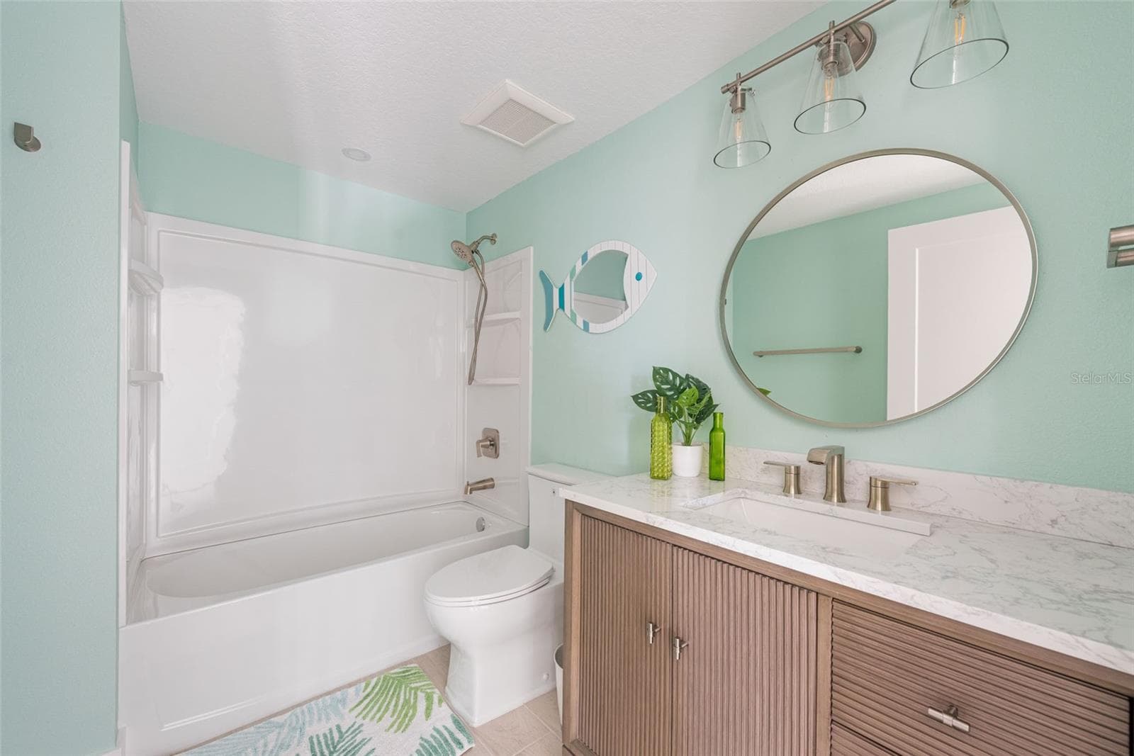Single Family Residence at 4087 PELICAN SHORES CIR, ENGLEWOOD, photo 44 of 96