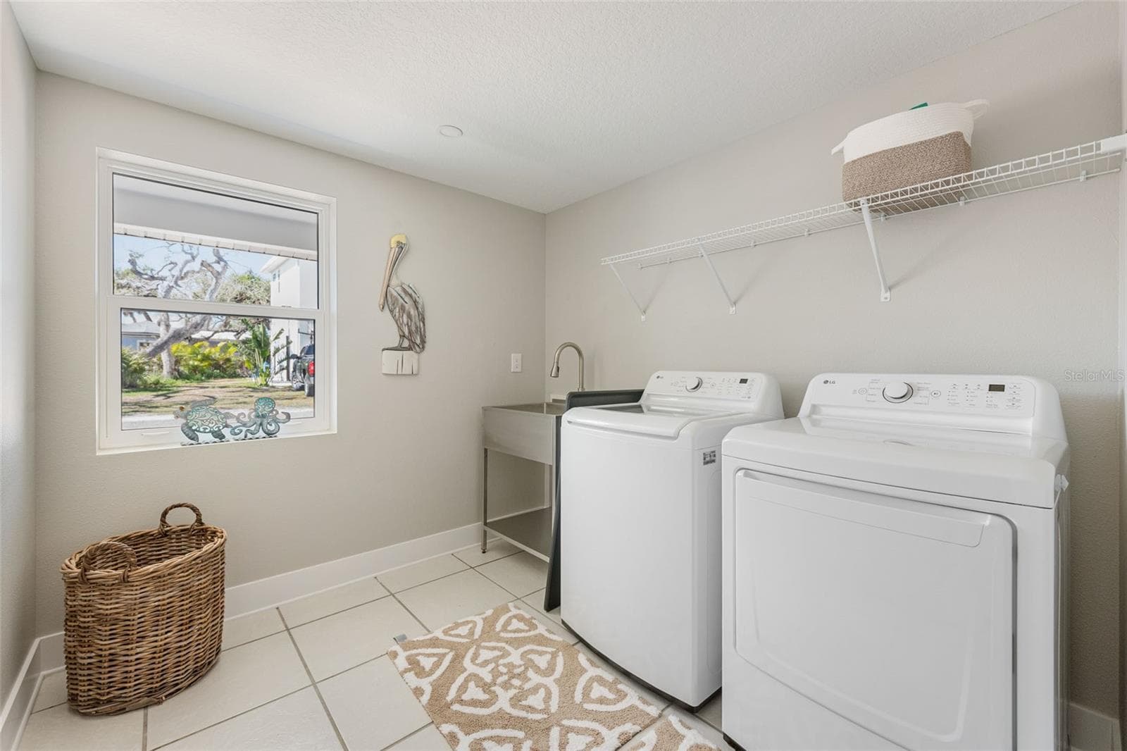 Single Family Residence at 4087 PELICAN SHORES CIR, ENGLEWOOD, photo 46 of 96