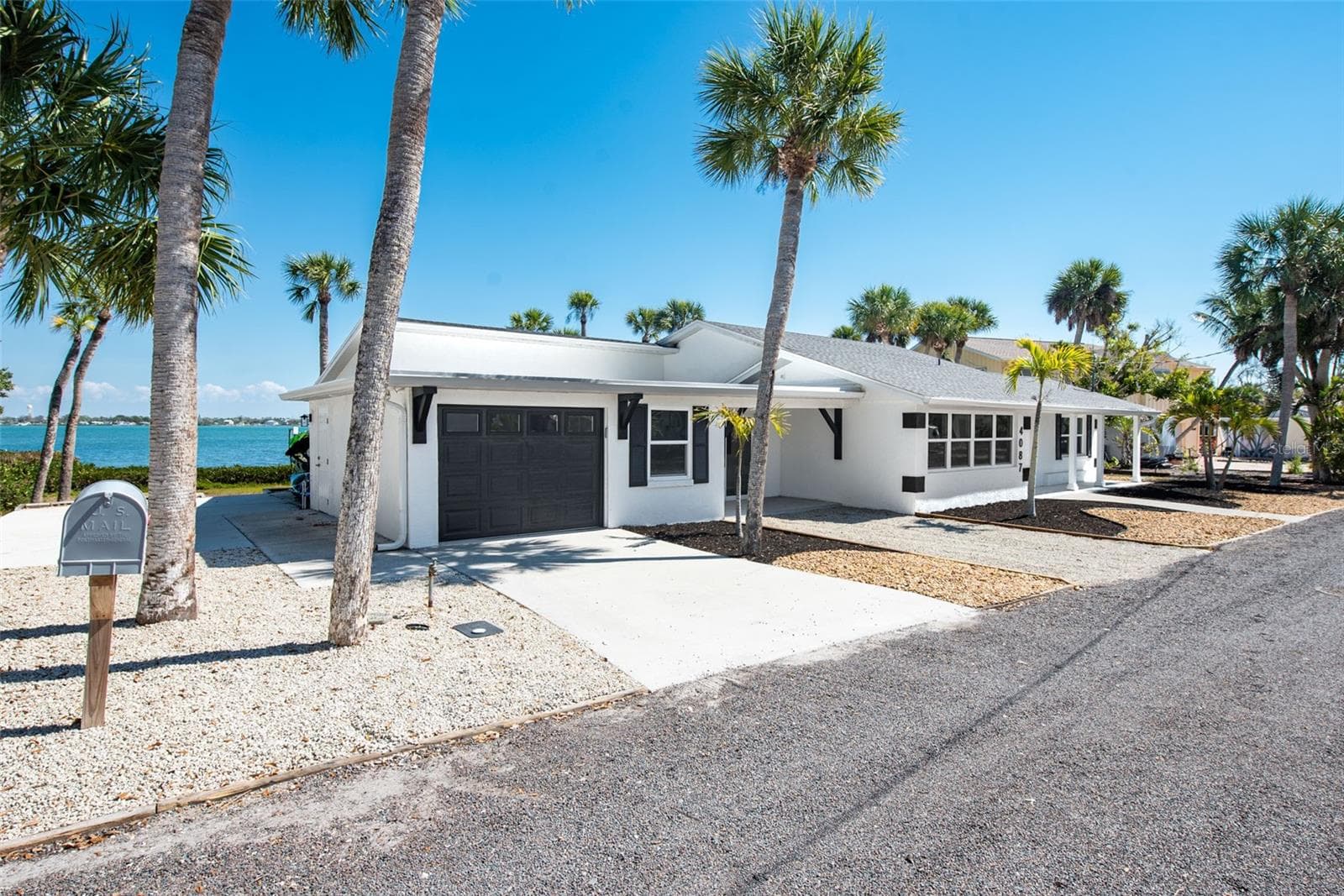 Single Family Residence at 4087 PELICAN SHORES CIR, ENGLEWOOD, photo 62 of 96