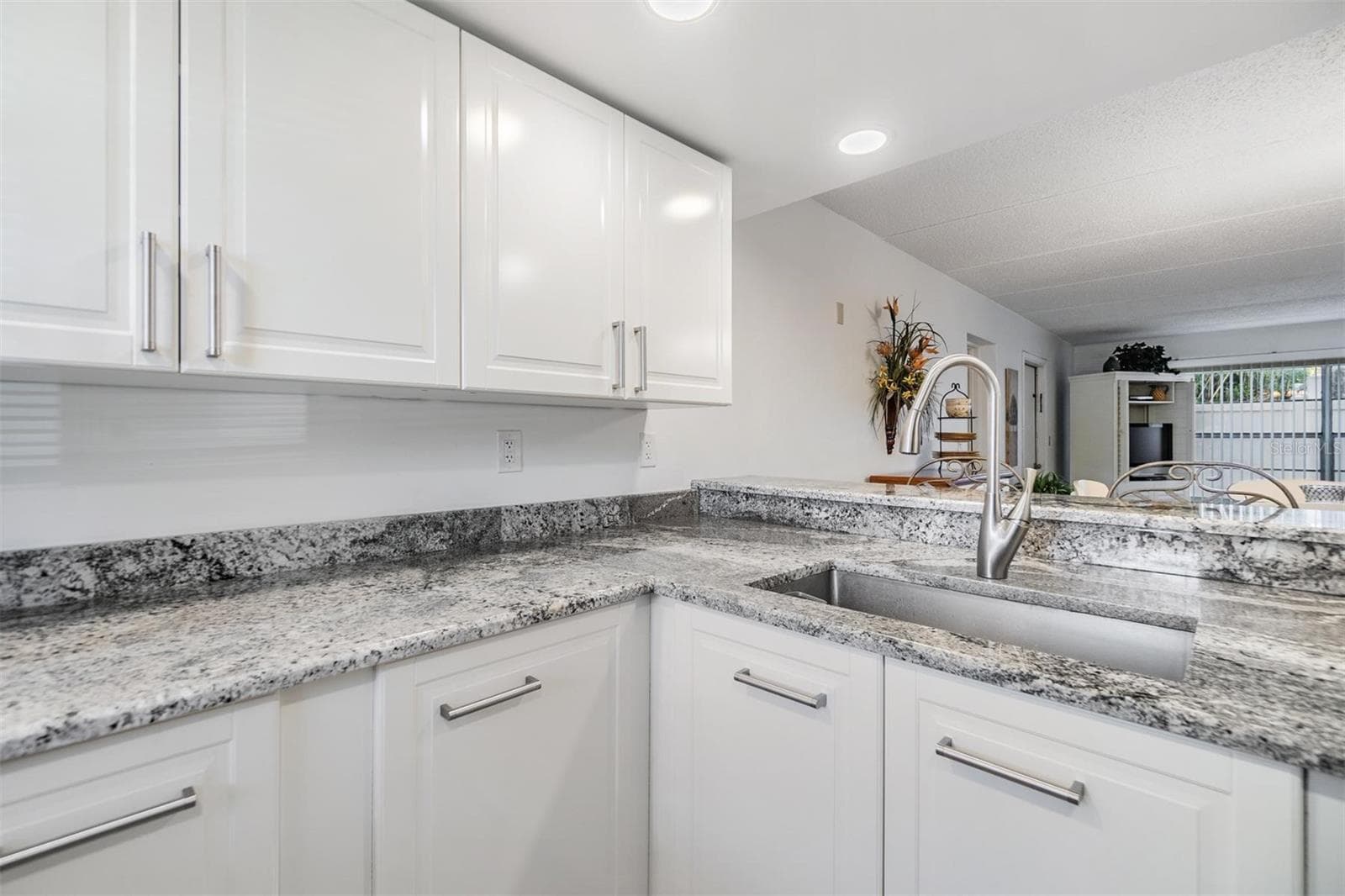 Condominium at 12760 INDIAN ROCKS RD #104, LARGO, photo 6 of 37