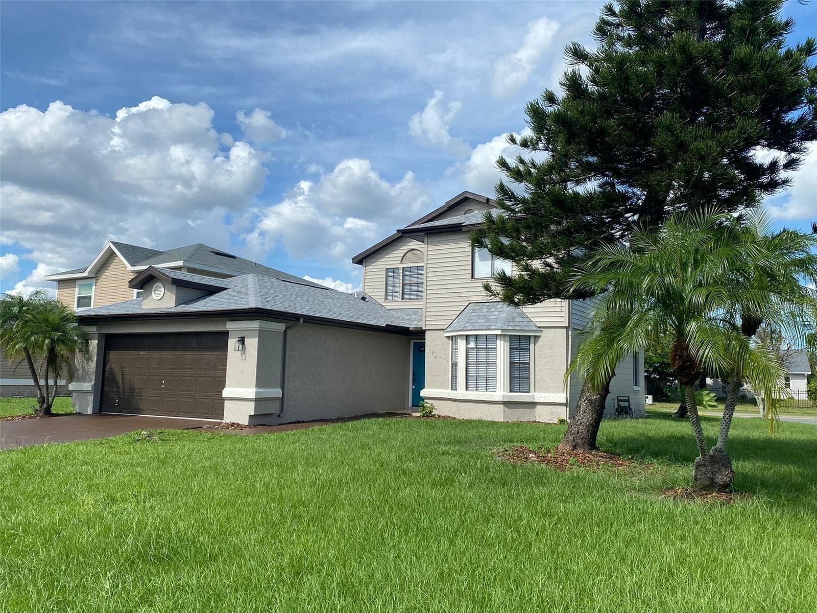 198 N LAKE CT