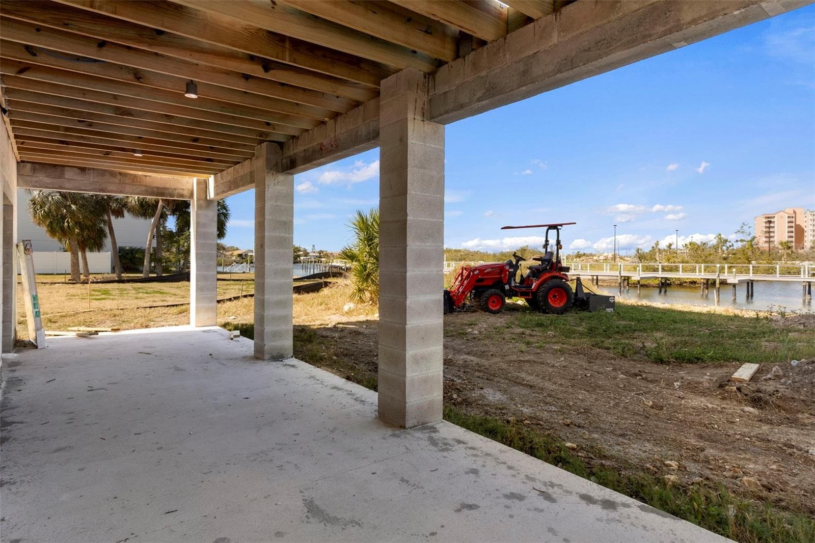 Single Family Residence at 5815 ELISABETHAN LN, NEW PORT RICHEY, photo 29 of 39