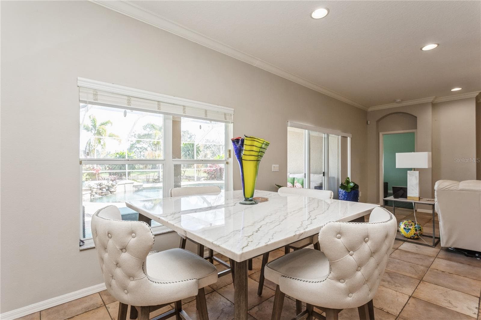 Casual Dining 1 - 1433 EMERALD HILL WAY, VALRICO