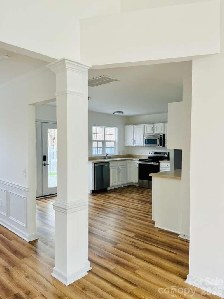 Single Family Residence at 9341 Stawell Drive, Huntersville, photo 3 of 27