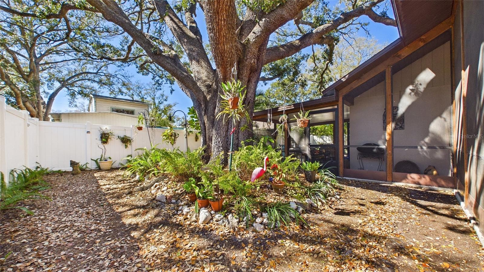 Single Family Residence at 4319 S CAMERON AVE, TAMPA, photo 39 of 47