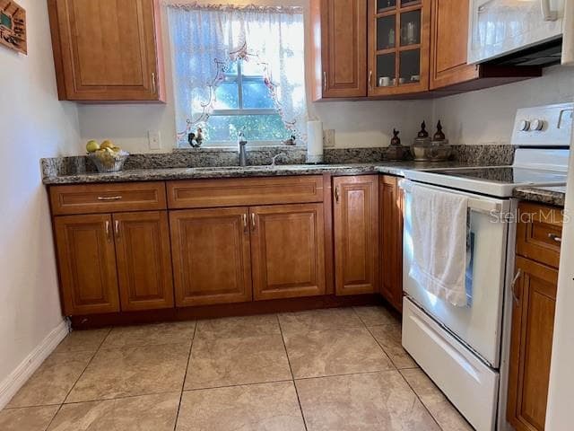 Sunlit Kitchen - 370 WINDMEADOWS ST #370, ALTAMONTE SPRINGS
