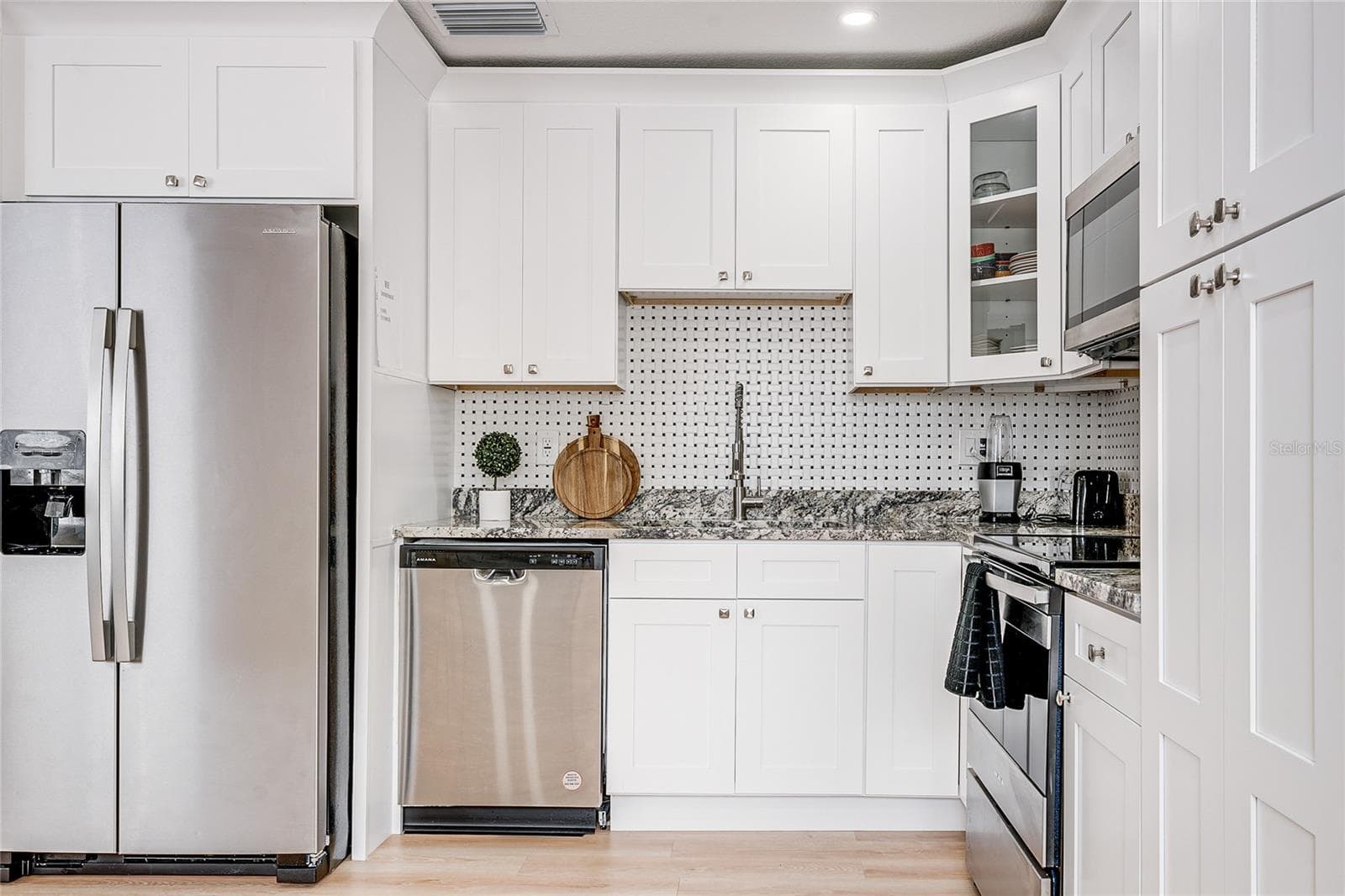 Single Family Residence at 7515 NEW YORK AVE, HUDSON, photo 10 of 25