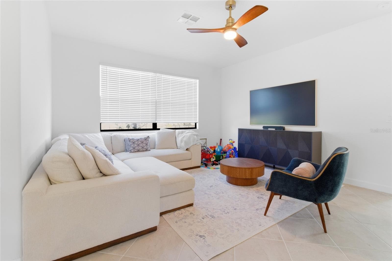 Single Family Residence at 14968 SERENE SHORES LOOP, BRADENTON, photo 18 of 86