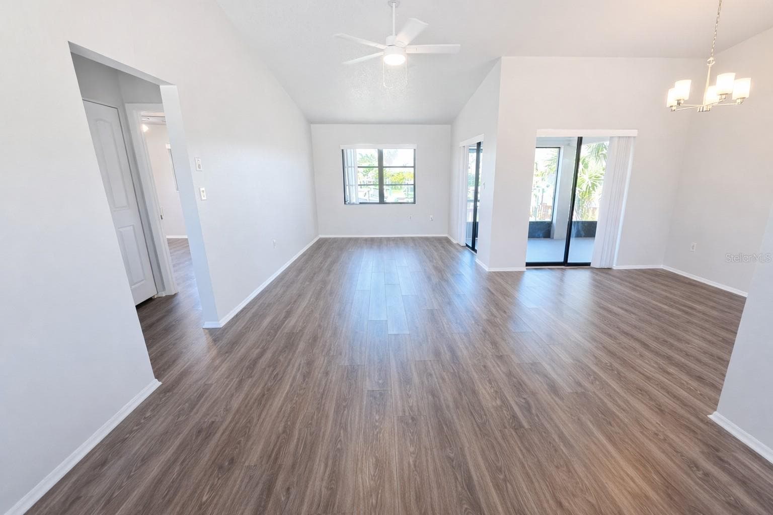 Unit A Living room - 3211 RIVERSIDE DR, PUNTA GORDA