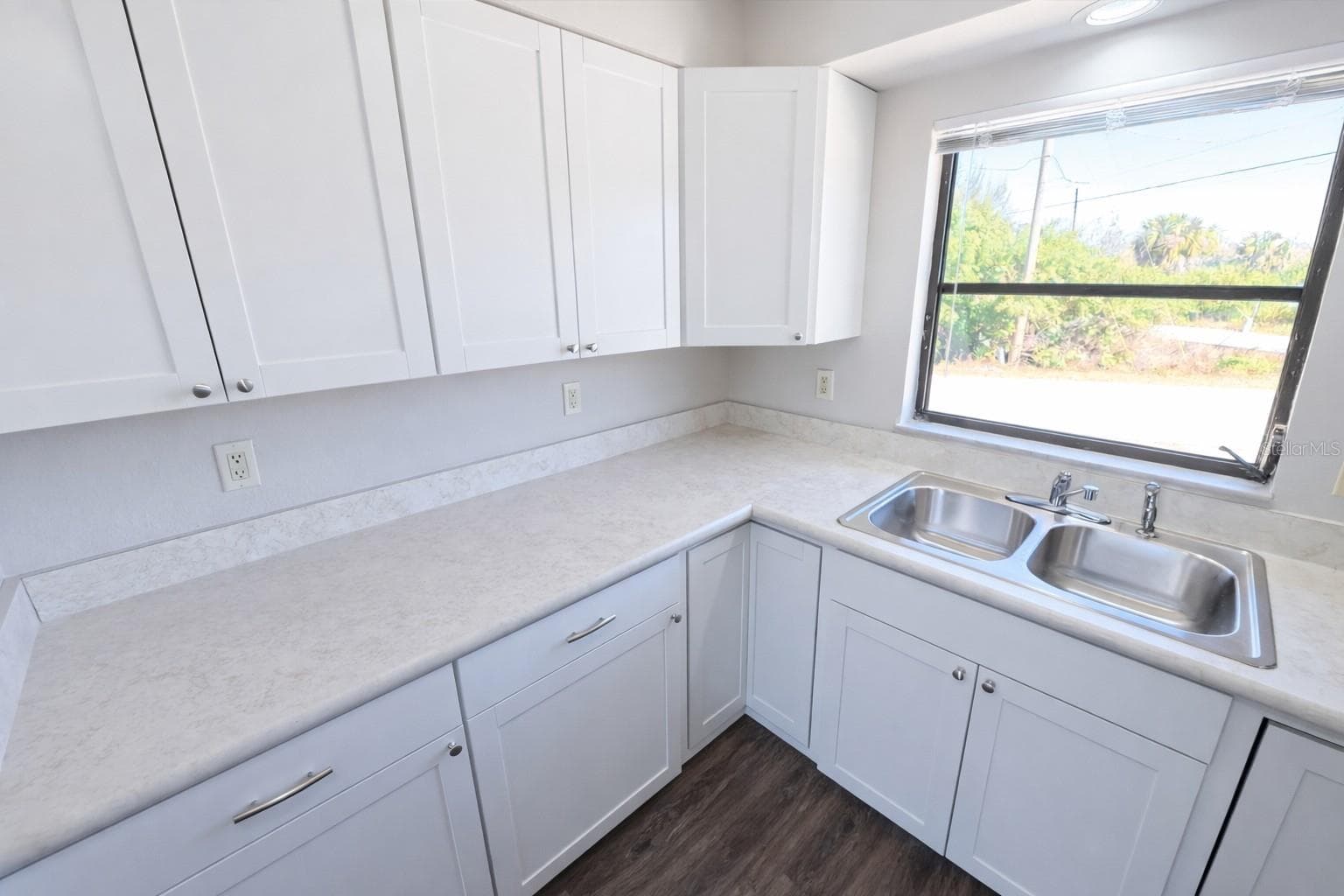 Unit B Kitchen - 3211 RIVERSIDE DR, PUNTA GORDA