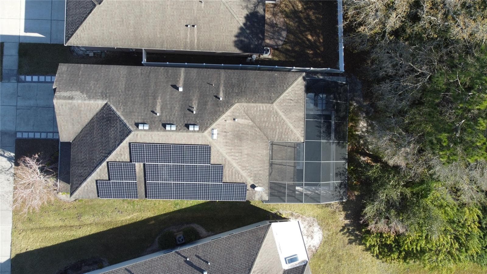 Single Family Residence at 11403 QUIET FOREST DR, TAMPA, photo 3 of 47