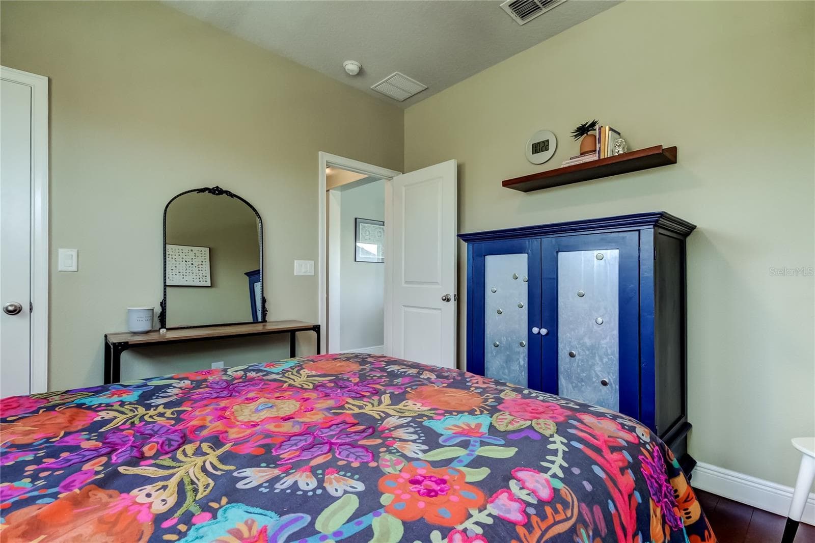 Single Family Residence at 11403 QUIET FOREST DR, TAMPA, photo 34 of 47