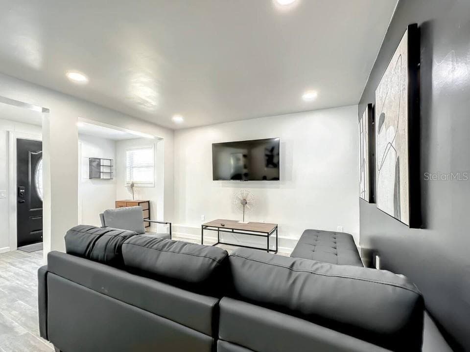 Triplex at 1829 HOLLENBECK DR, ORLANDO, photo 22 of 57