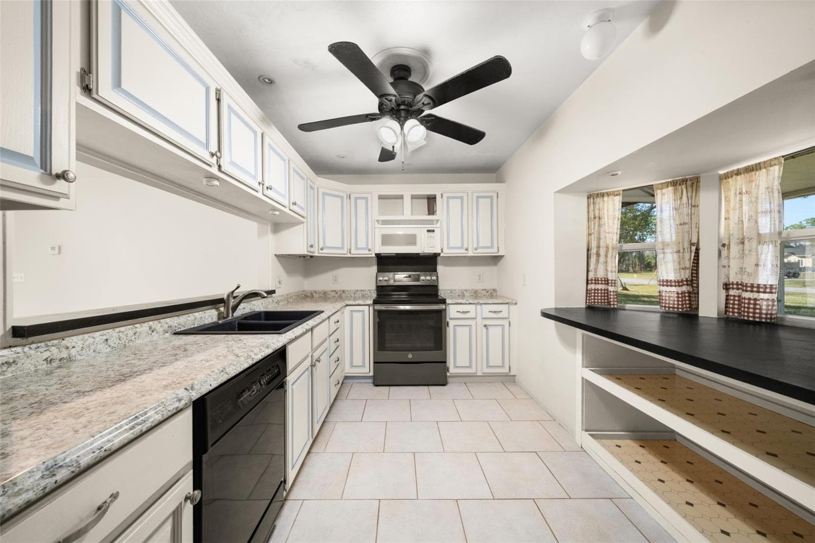 Single Family Residence at 1273 WOODBURY AVE, SEBRING, photo 11 of 50