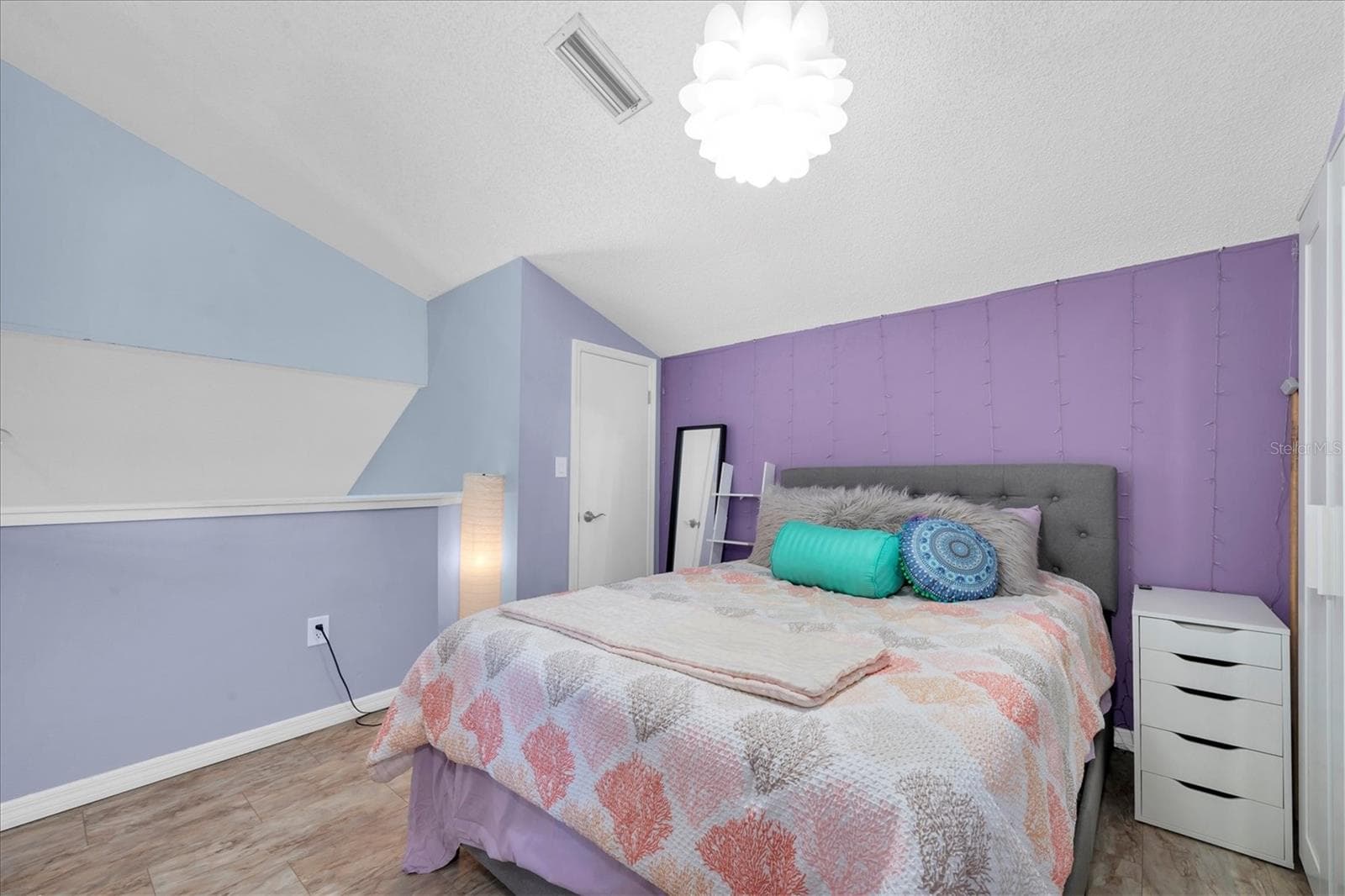 Upstairs Loft area, great for a 3rd bedroom - 6931 STONES THROW CIR N #5302, ST PETERSBURG