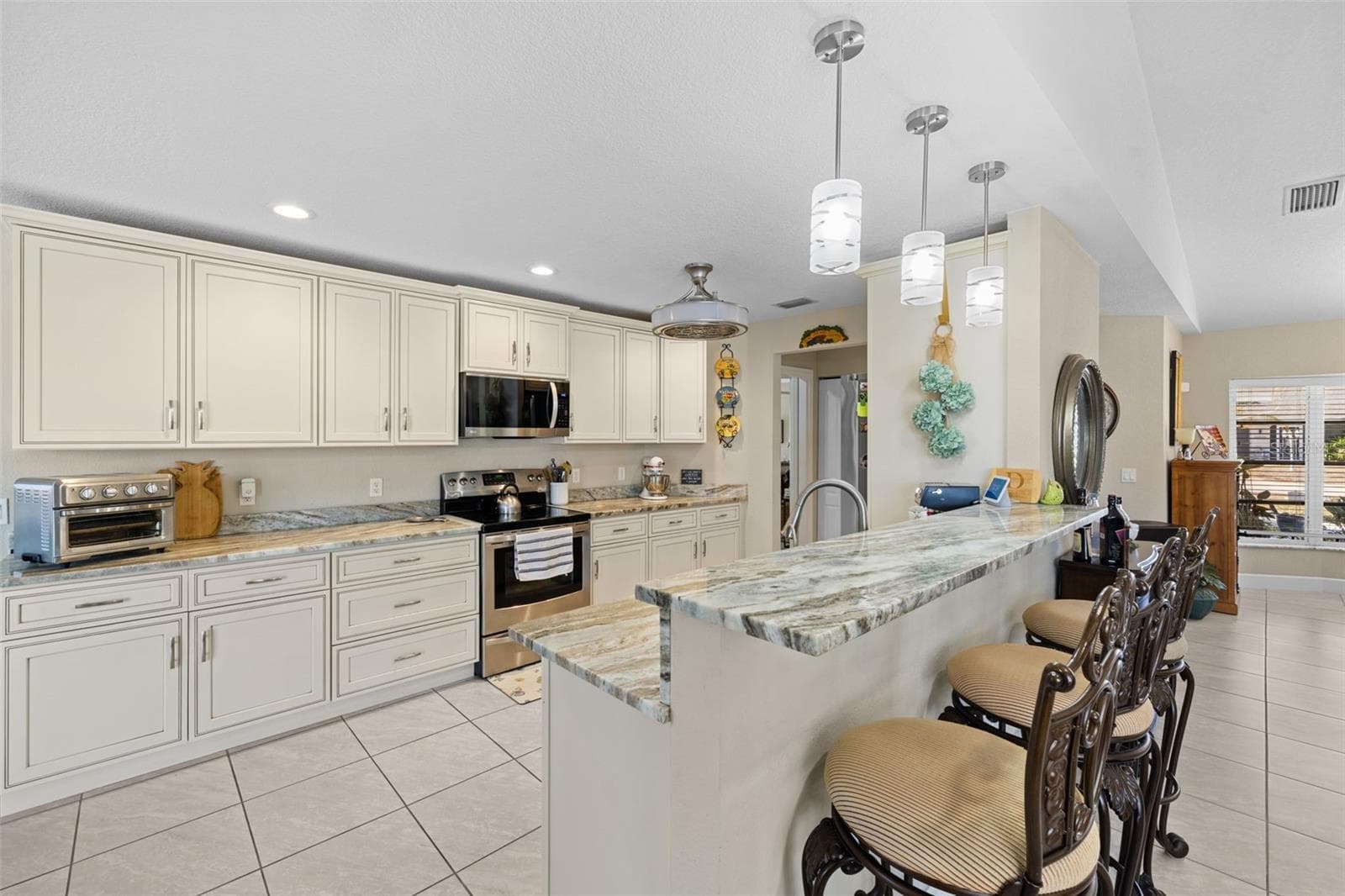 Single Family Residence at 26549 VALPARAISO DR, PUNTA GORDA, photo 8 of 38