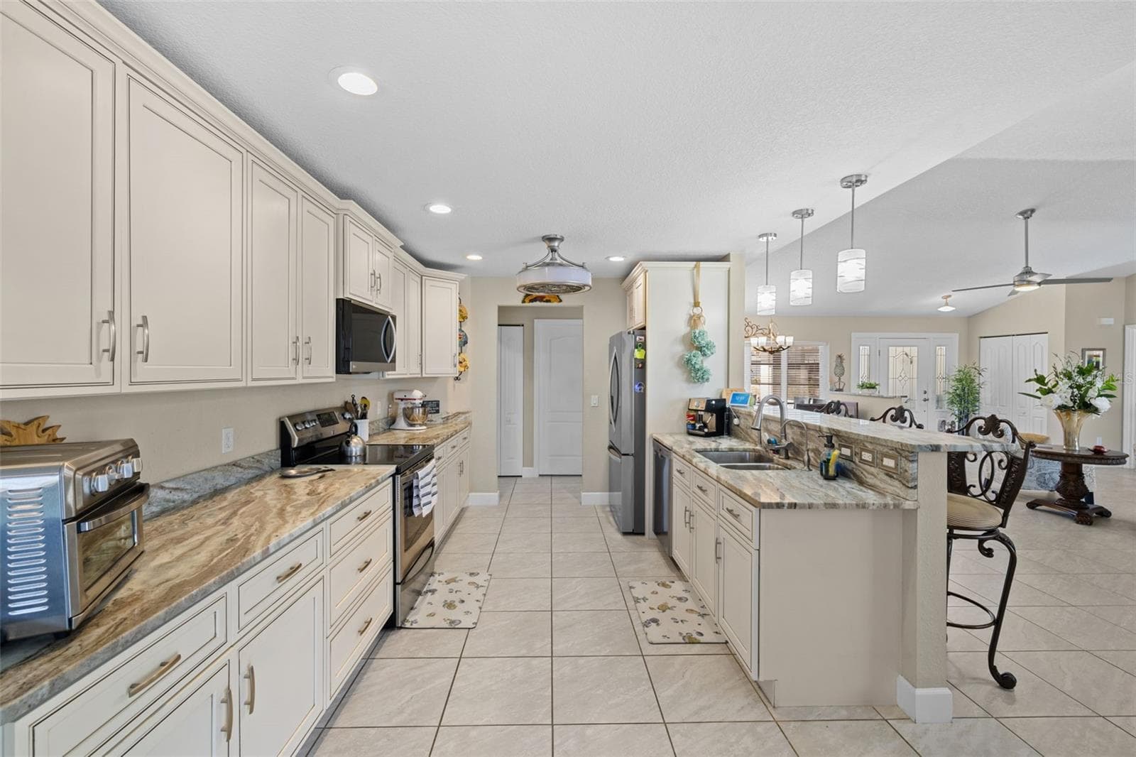 Single Family Residence at 26549 VALPARAISO DR, PUNTA GORDA, photo 11 of 38