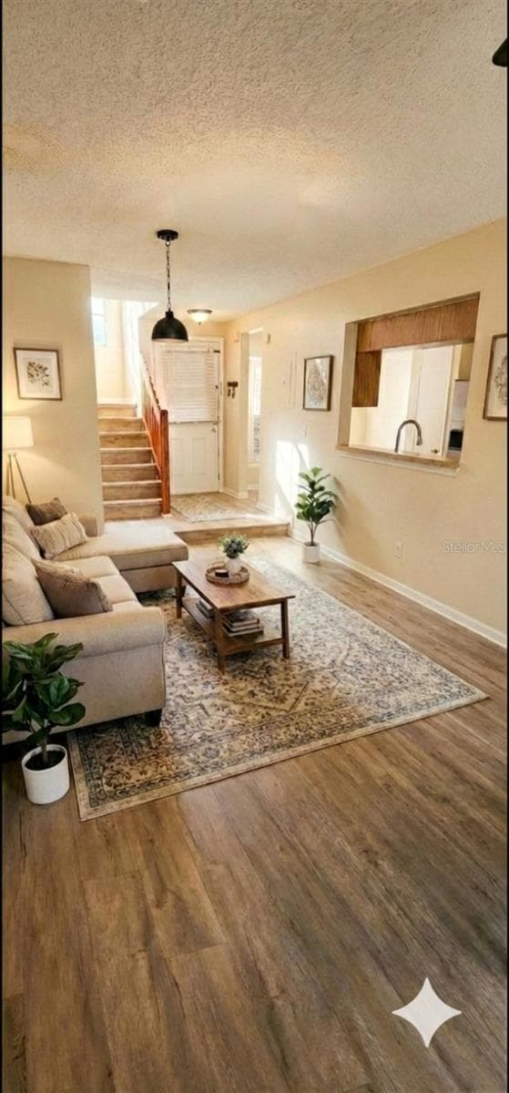 Living Room - 6050 SCOTCHWOOD GLN #105, ORLANDO