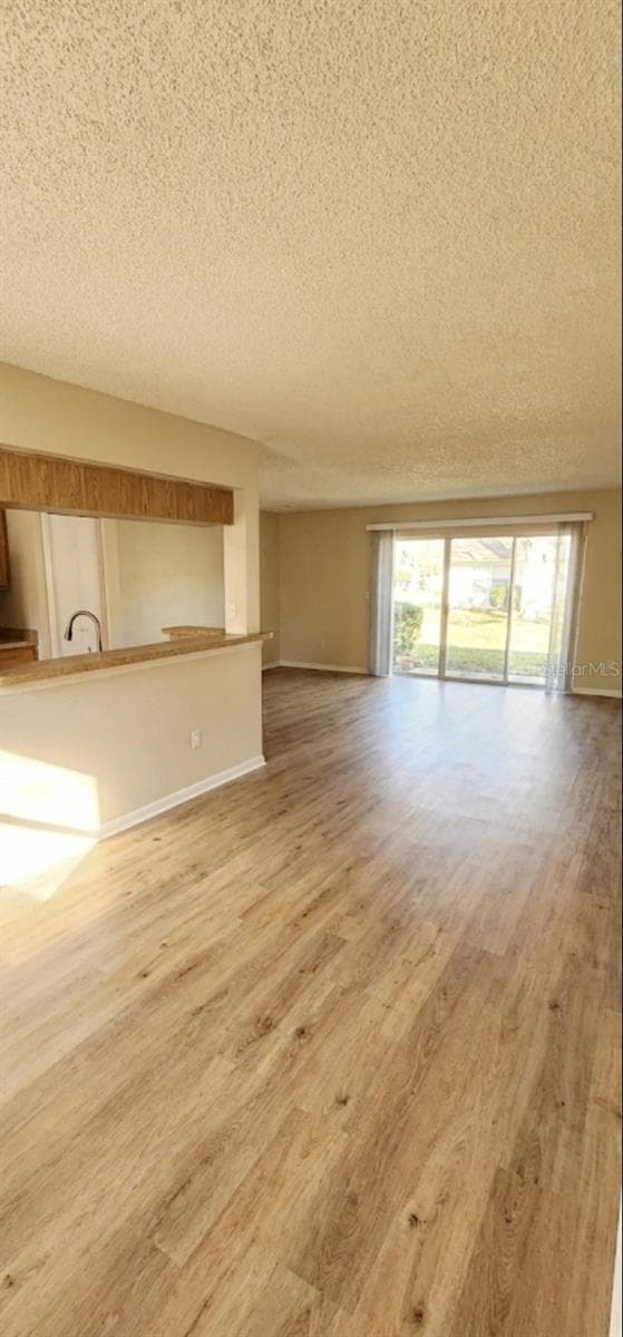 Living Room - 6050 SCOTCHWOOD GLN #105, ORLANDO