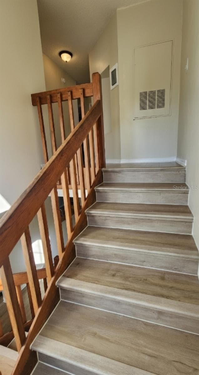 Stairs - 6050 SCOTCHWOOD GLN #105, ORLANDO