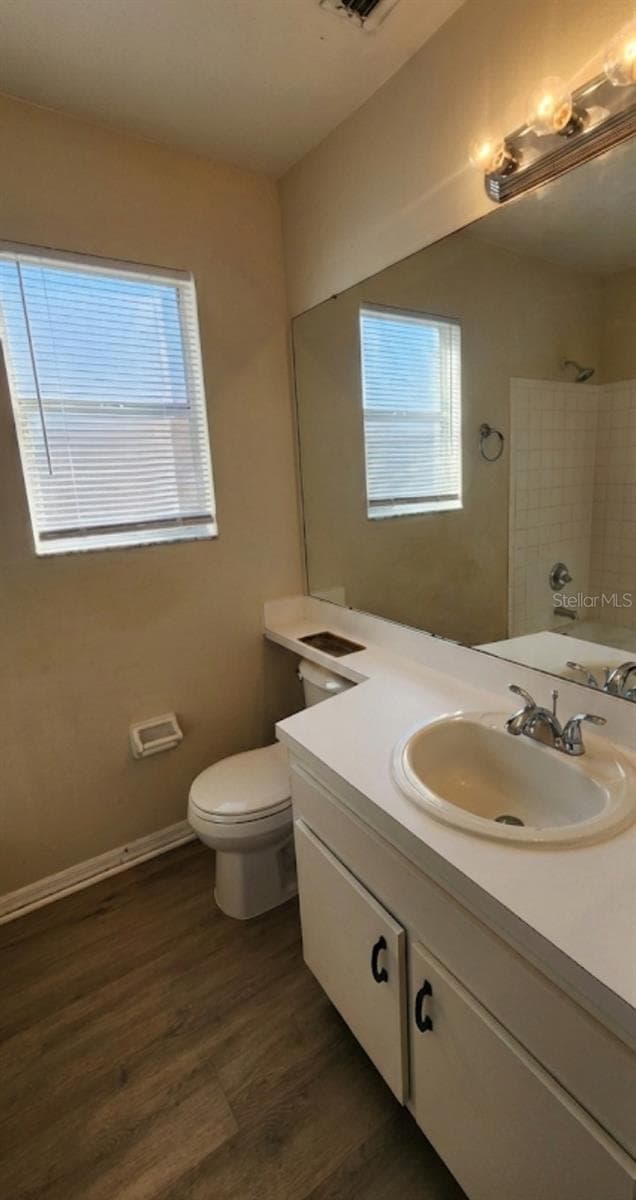 Guest Bathroom - 6050 SCOTCHWOOD GLN #105, ORLANDO