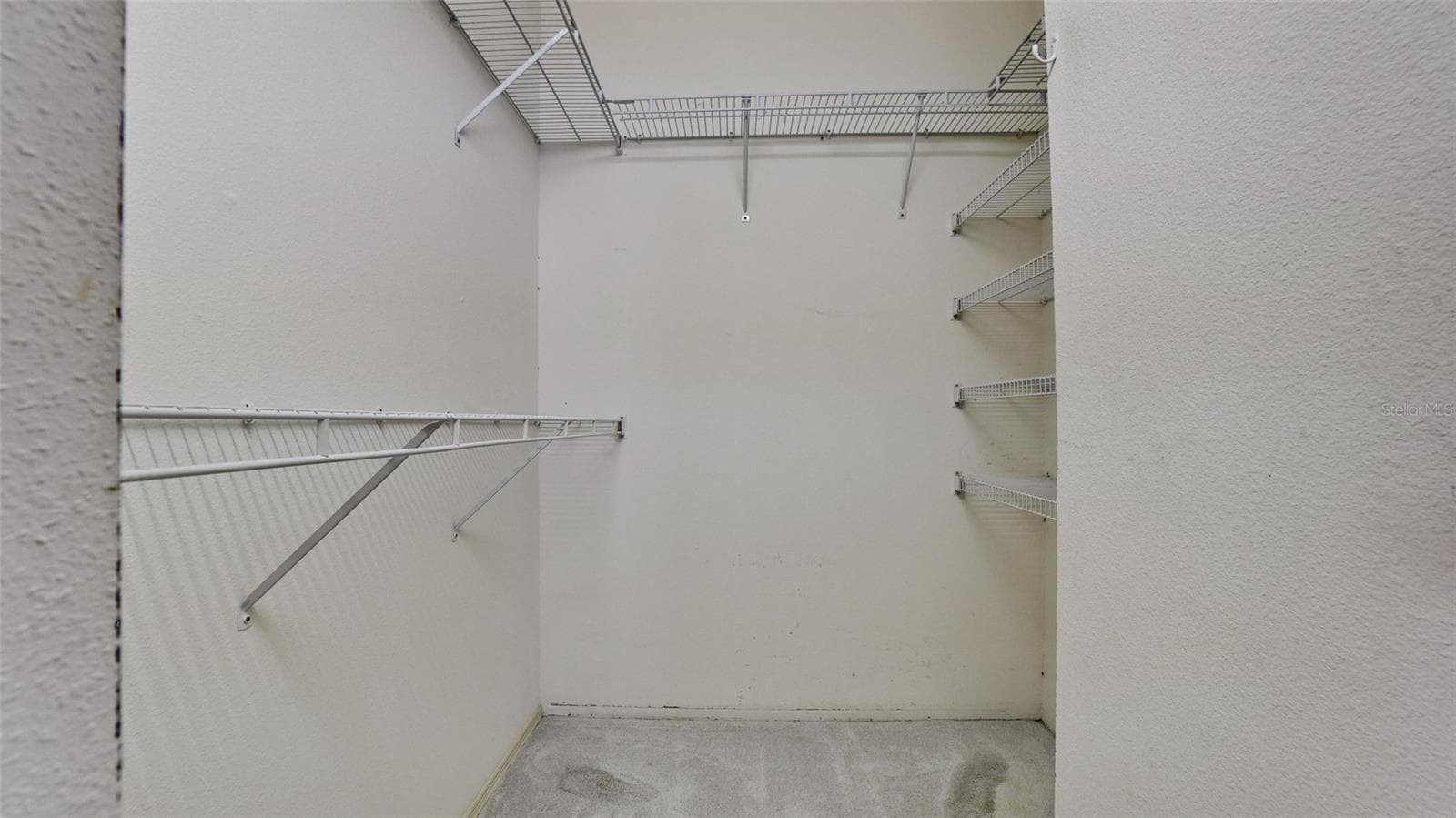 LARGE WALK IN CLOSETS IN BOTH BEDROOMS - 507 SANDERLING CIR, BRADENTON
