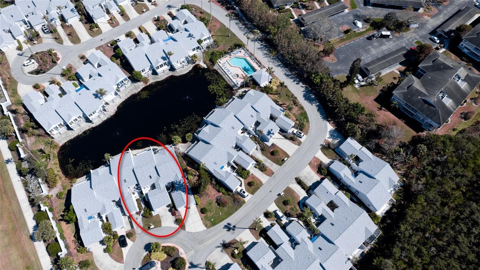 42 VILLAS IN THIS HOA NEIGHBORHOOD CALLED SPOONBILL COURTYARD HOMES - 507 SANDERLING CIR, BRADENTON