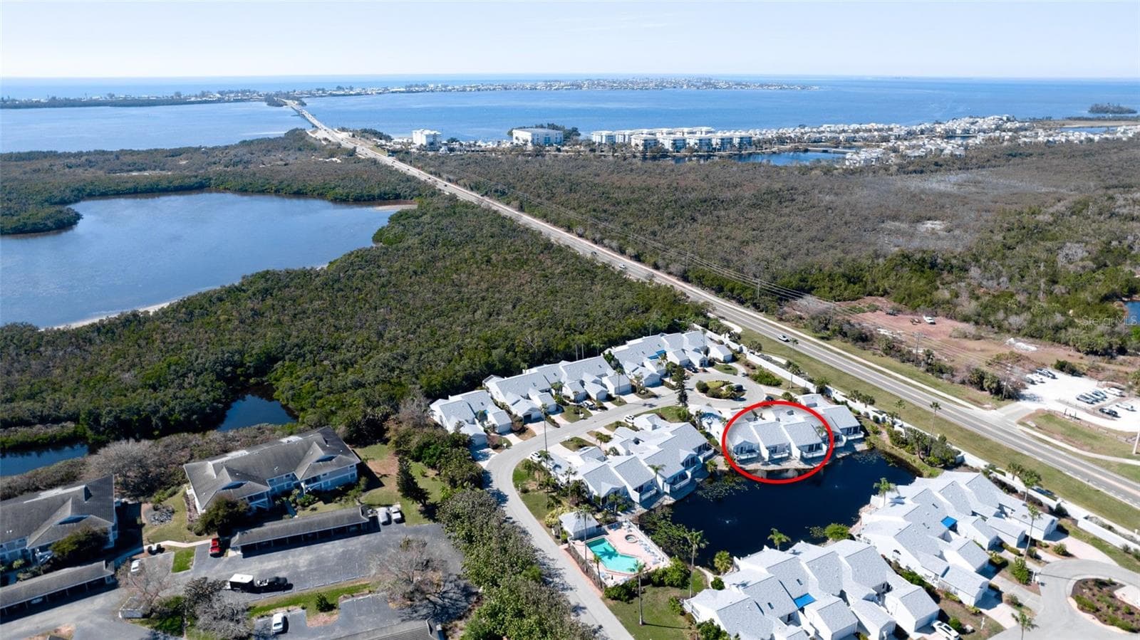 MINUTES TO ANNA MARIA ISLAND BEACH - 507 SANDERLING CIR, BRADENTON