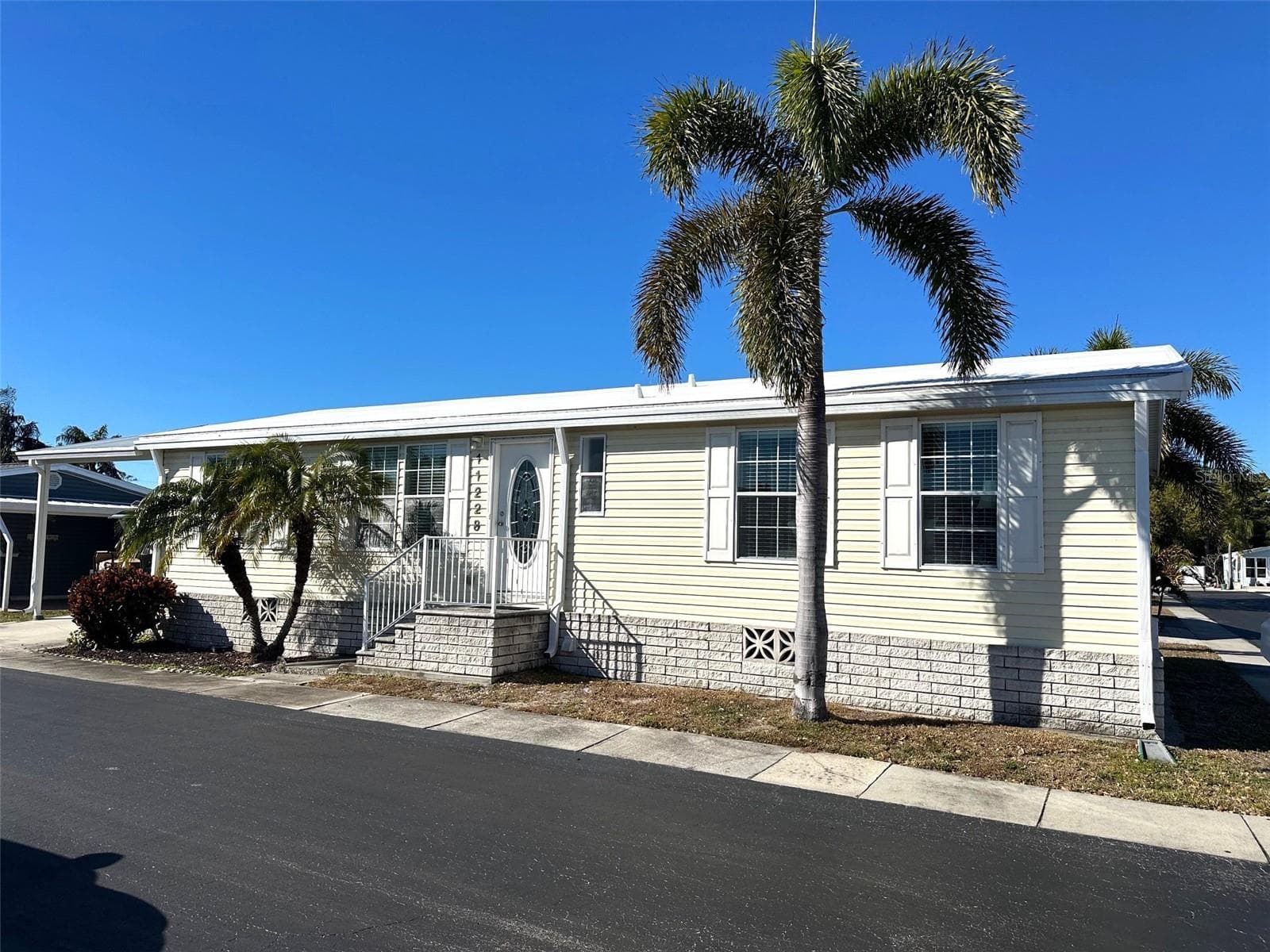 Manufactured Home at 11228 102ND ST N #180, LARGO, photo 3 of 19