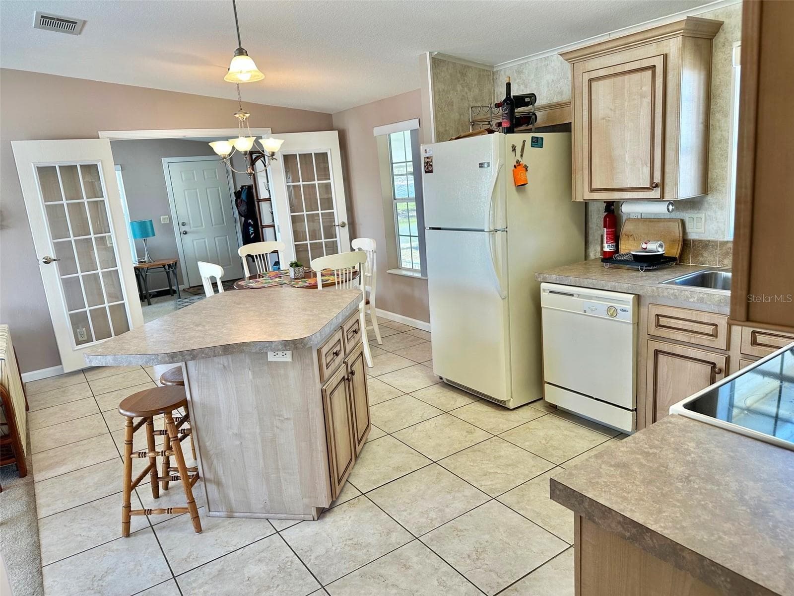 Manufactured Home at 11228 102ND ST N #180, LARGO, photo 4 of 19