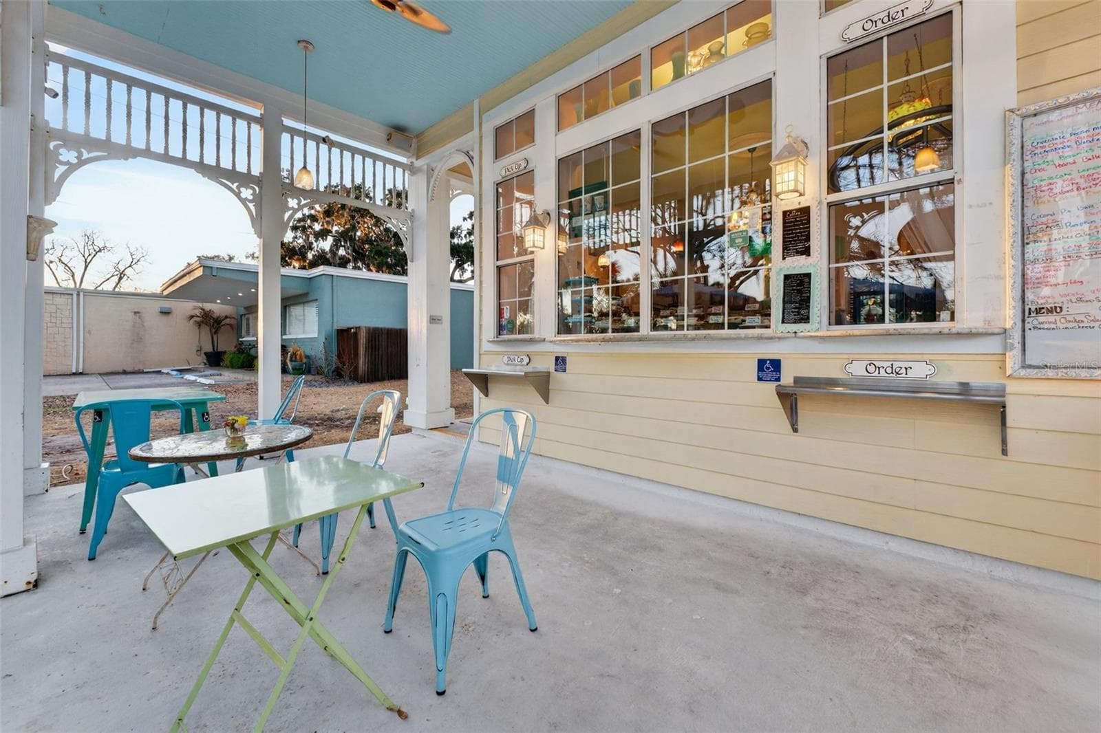 Restaurant at 197 E CHURCH ST, DELAND, photo 4 of 50