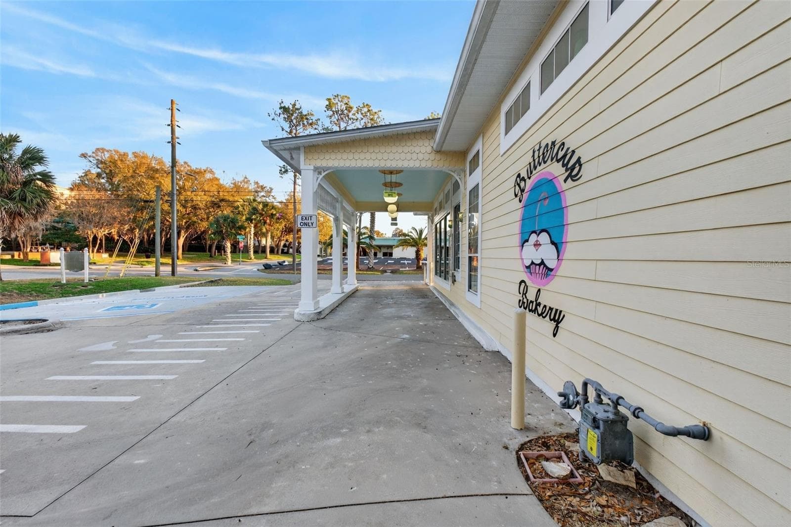 Restaurant at 197 E CHURCH ST, DELAND, photo 10 of 50