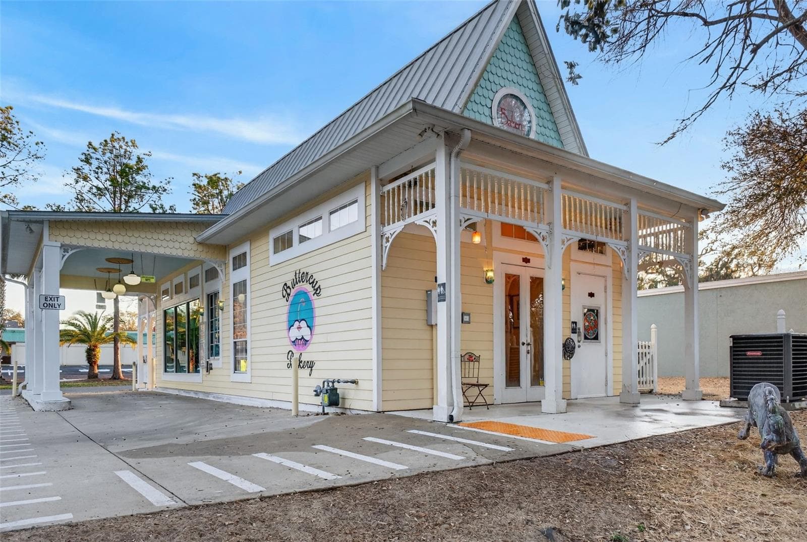 Restaurant at 197 E CHURCH ST, DELAND, photo 15 of 50