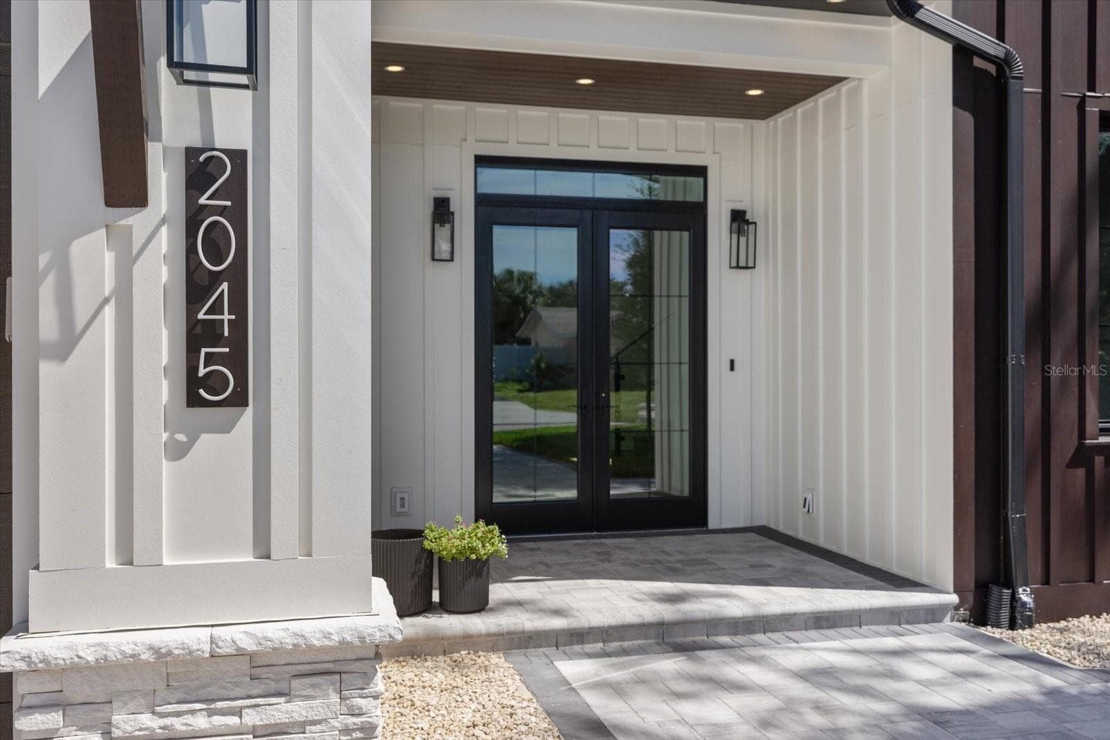 Single Family Residence at 2045 GOLDENROD ST, SARASOTA, photo 3 of 54