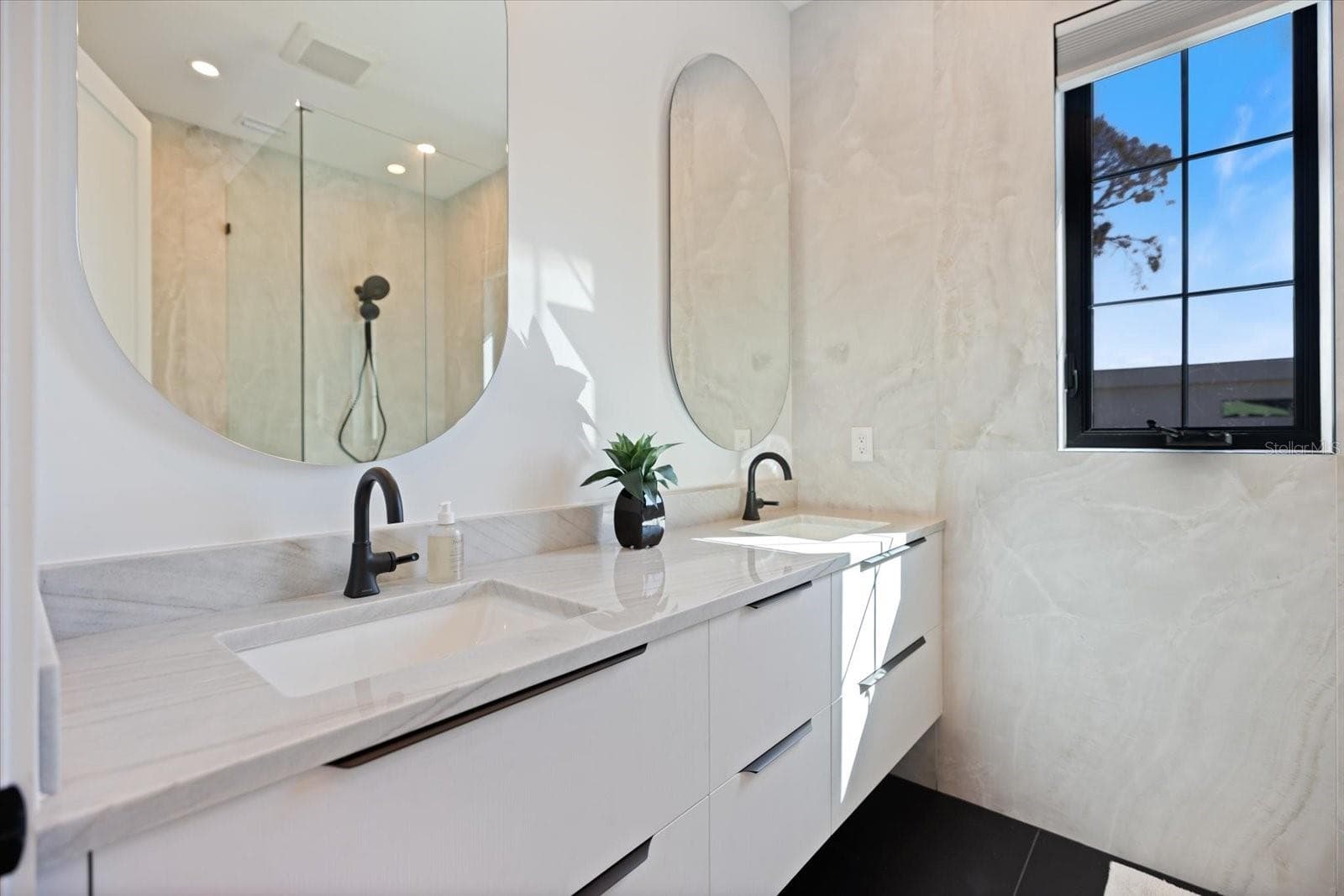 Single Family Residence at 2045 GOLDENROD ST, SARASOTA, photo 28 of 54
