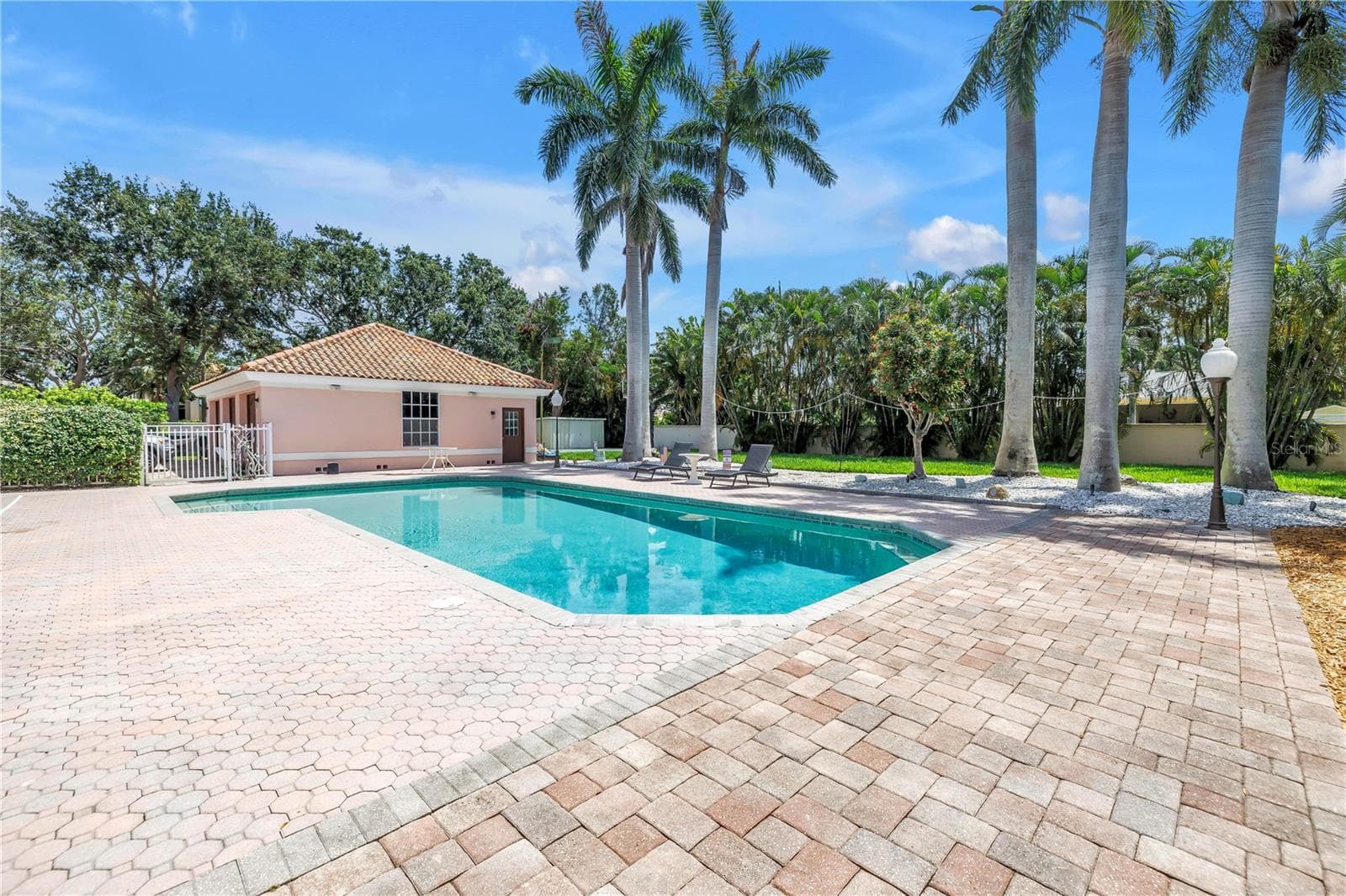 Single Family Residence at 4930 SANDPIPER LN S, ST PETERSBURG, photo 27 of 45