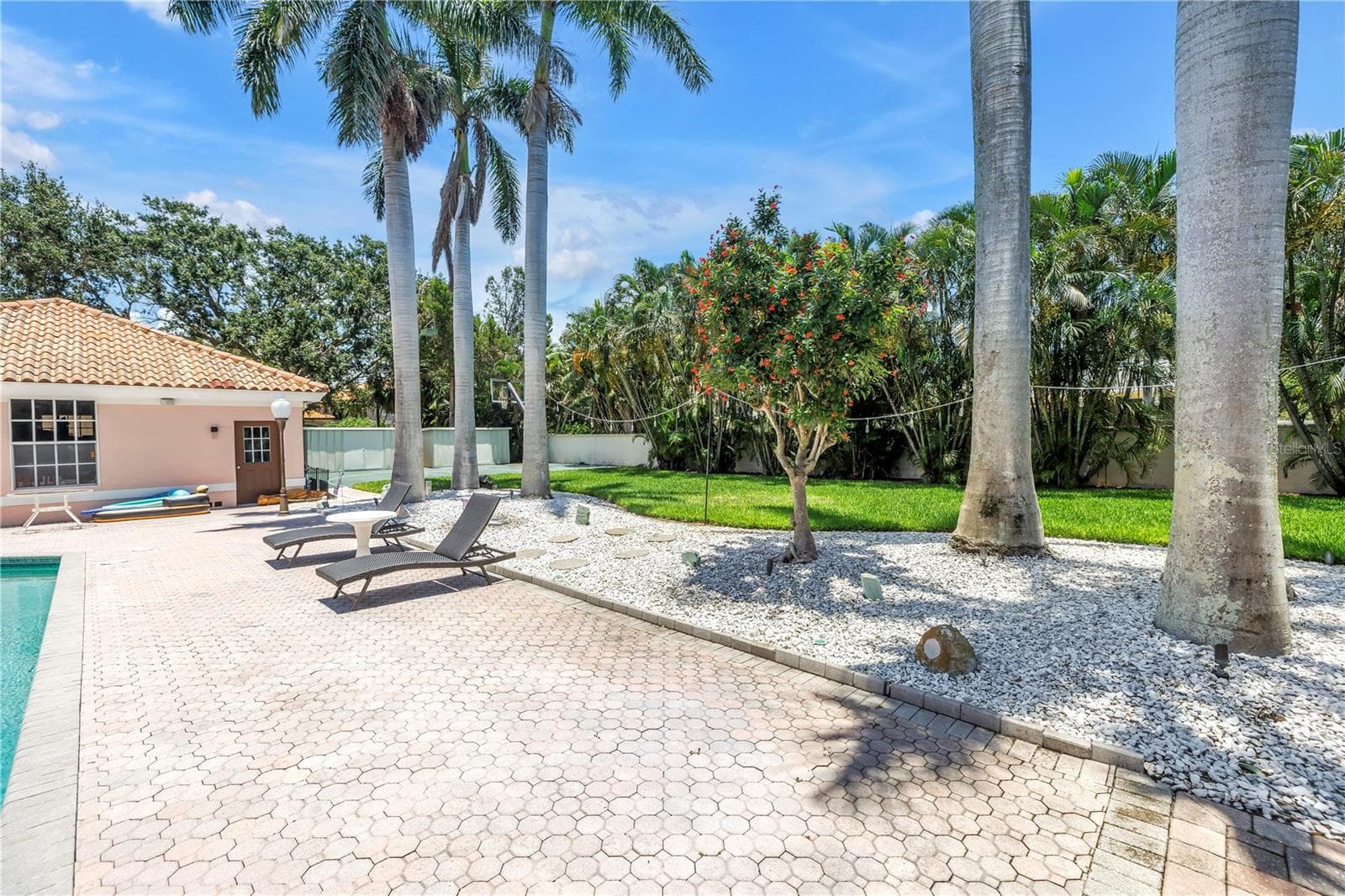 Single Family Residence at 4930 SANDPIPER LN S, ST PETERSBURG, photo 30 of 45