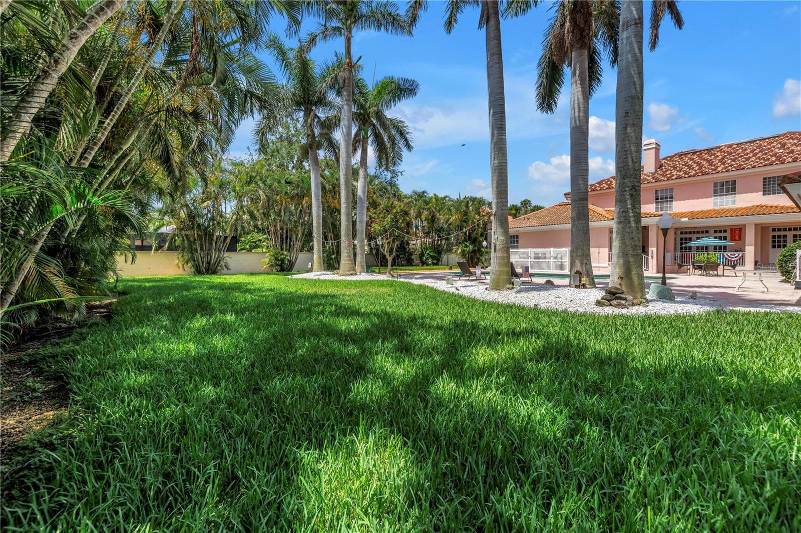 Single Family Residence at 4930 SANDPIPER LN S, ST PETERSBURG, photo 33 of 45