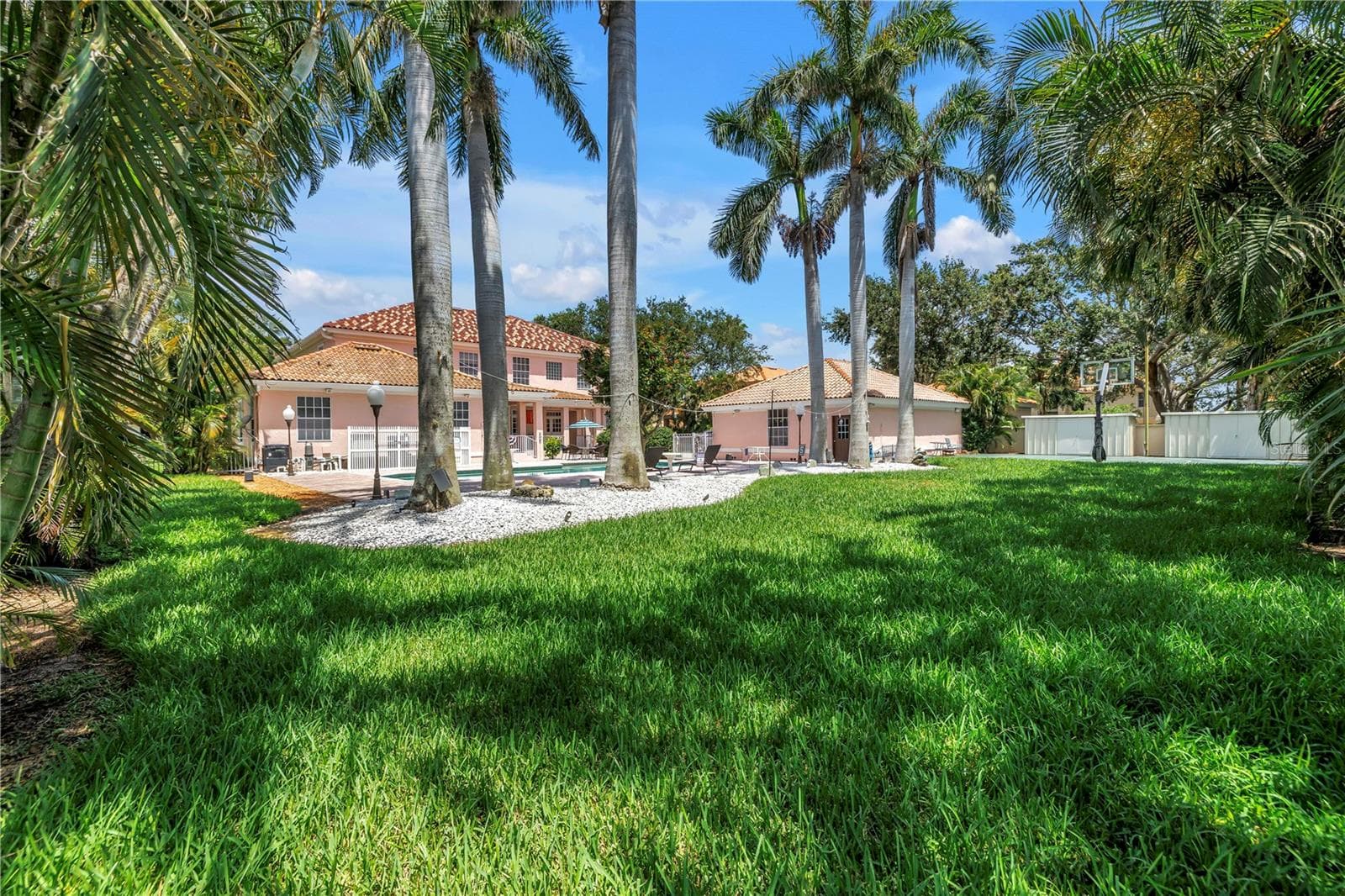 Single Family Residence at 4930 SANDPIPER LN S, ST PETERSBURG, photo 34 of 45