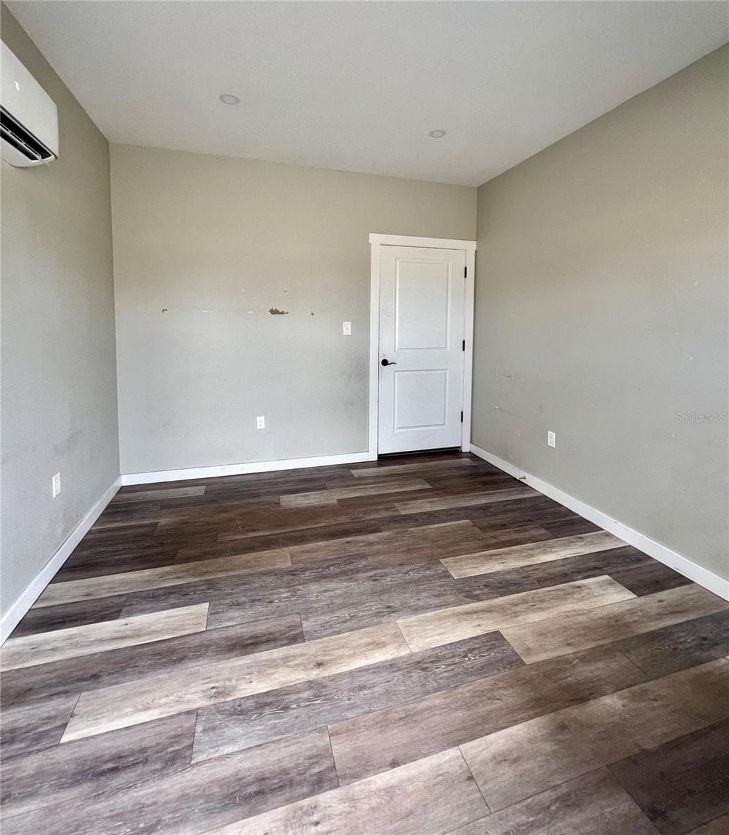 Office #1 in workshop - 15639 SETH COUNTRY LN, WIMAUMA