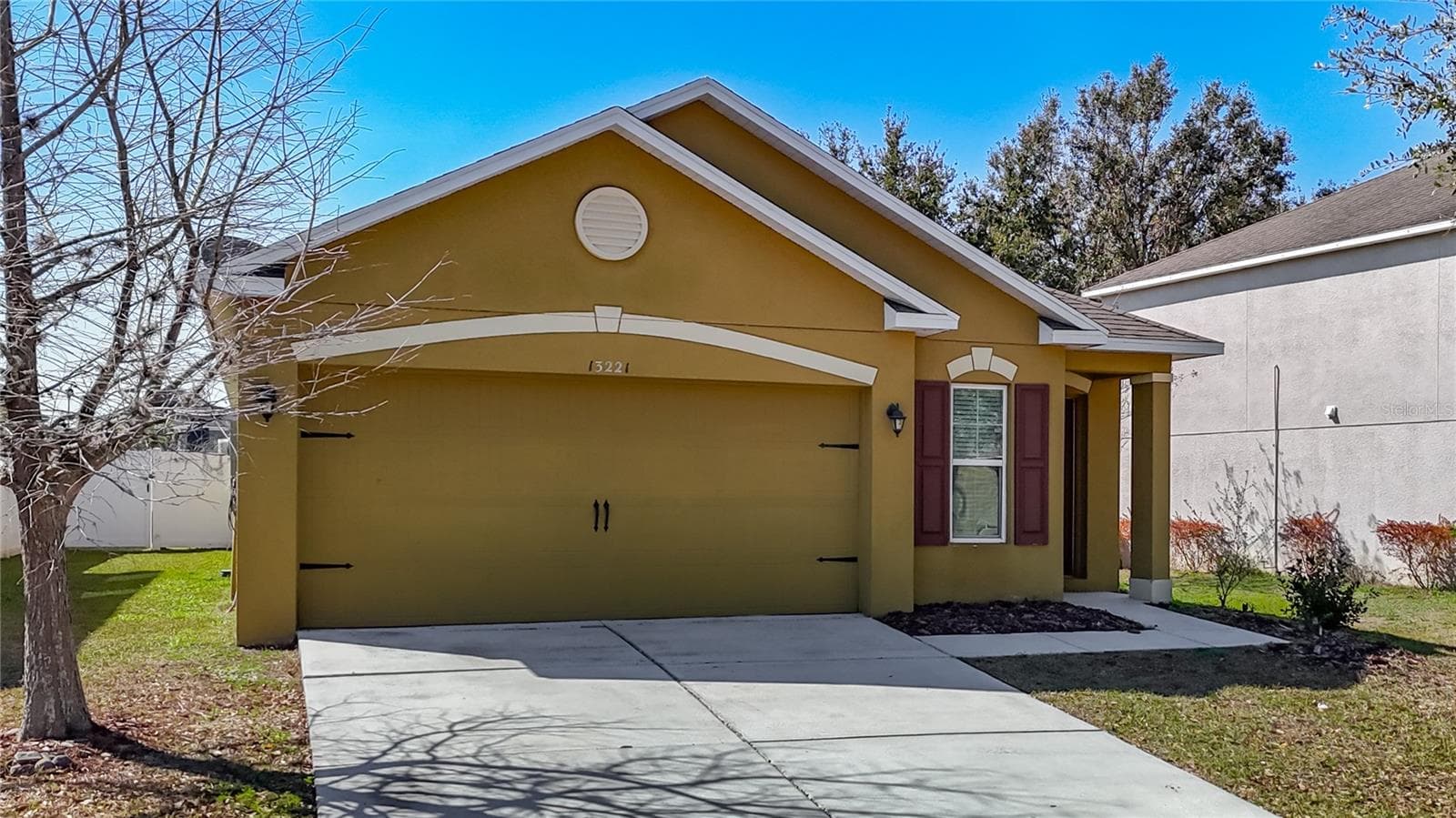 Single Family Residence at 13221 WATERFORD CASTLE DR, DADE CITY, photo 4 of 59