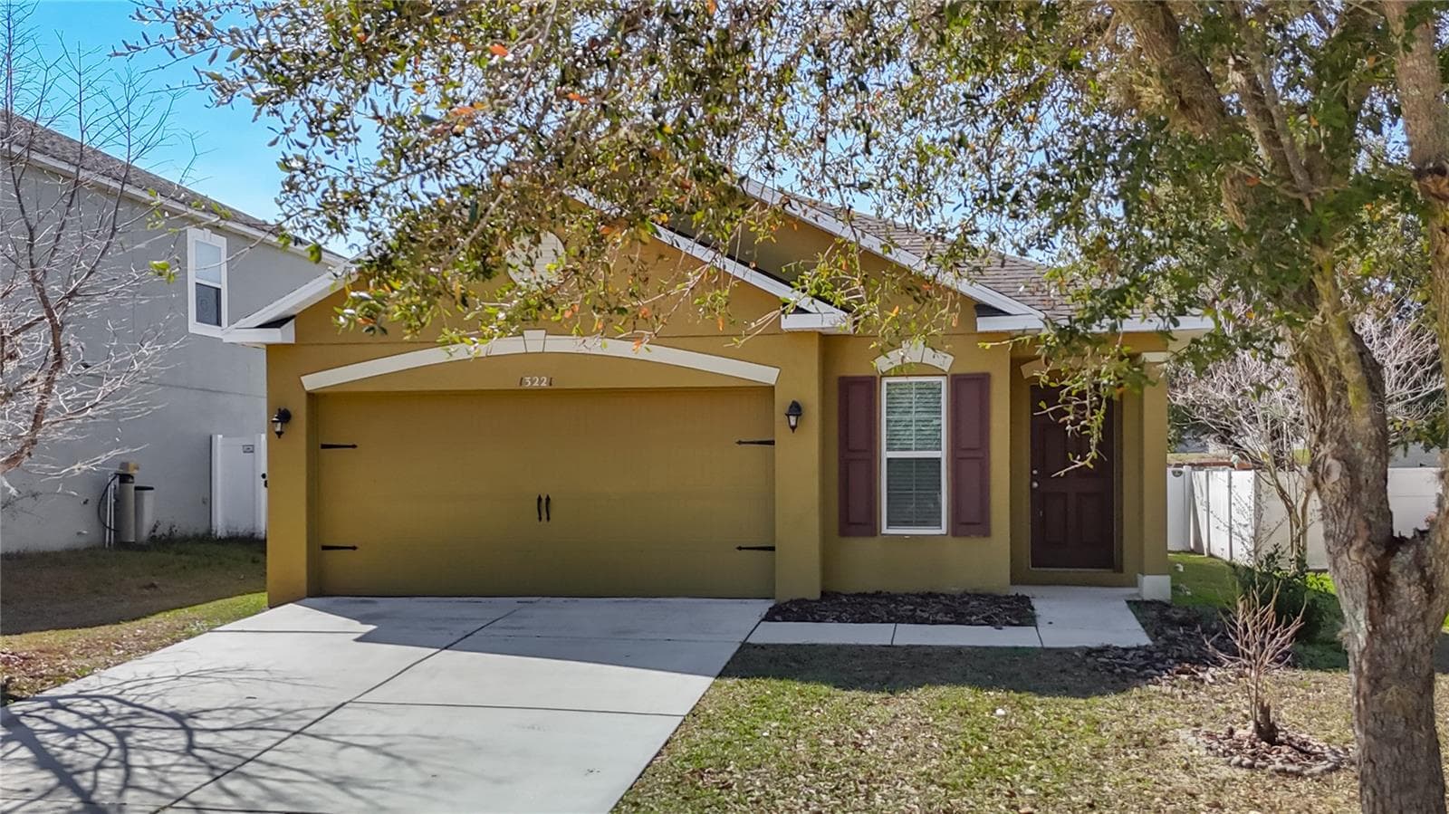 Single Family Residence at 13221 WATERFORD CASTLE DR, DADE CITY, photo 5 of 59