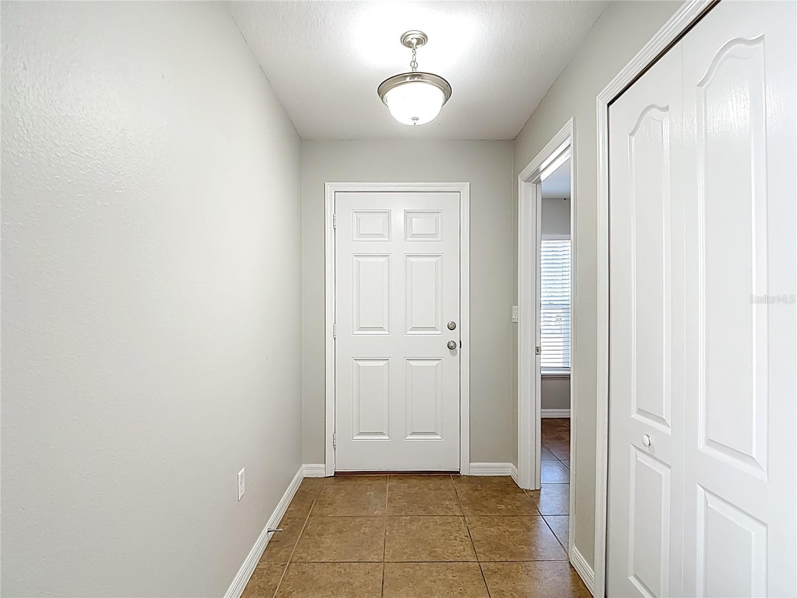 Single Family Residence at 13221 WATERFORD CASTLE DR, DADE CITY, photo 8 of 59