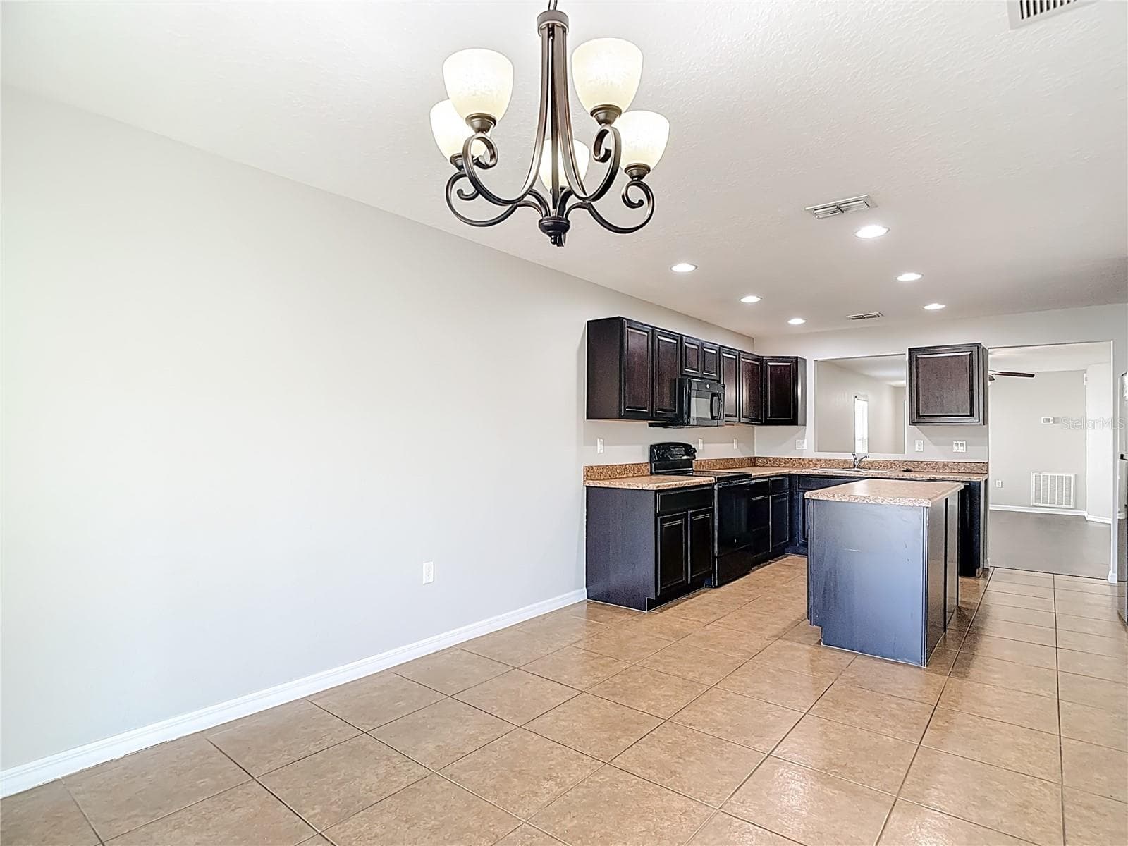 Single Family Residence at 13221 WATERFORD CASTLE DR, DADE CITY, photo 25 of 59