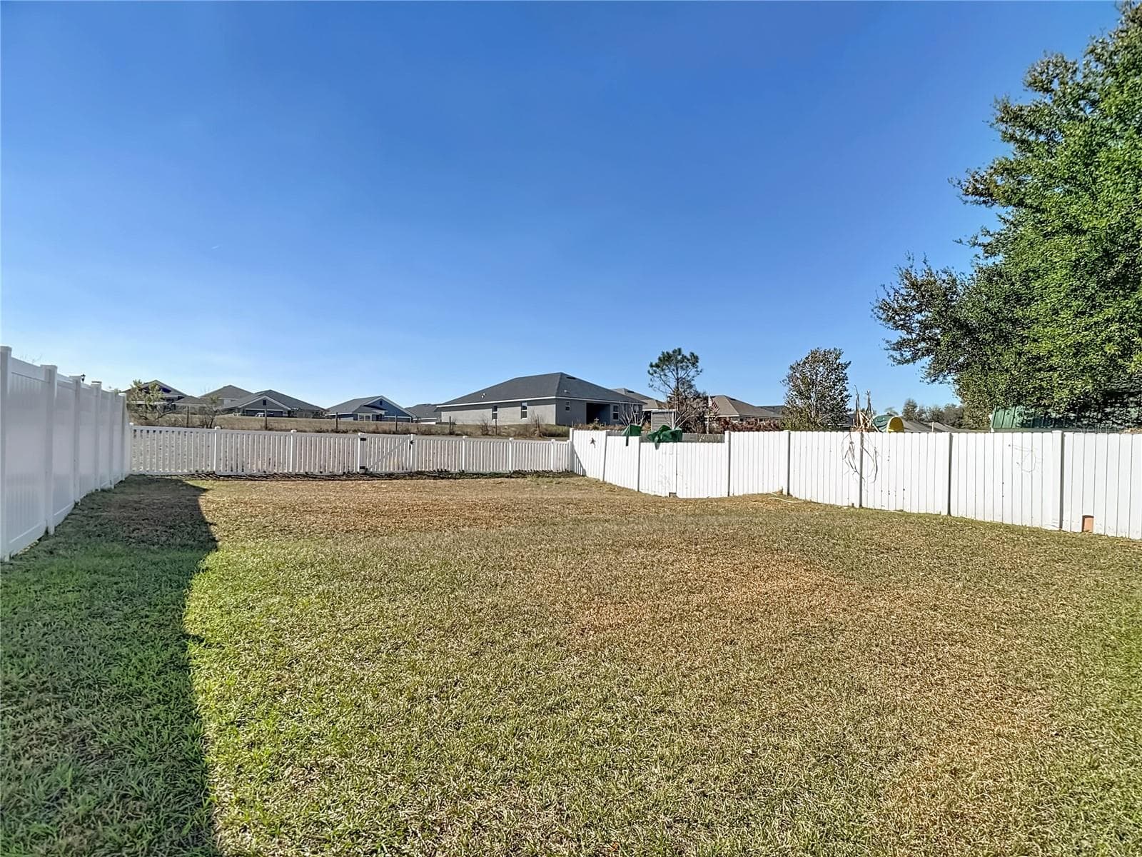 Single Family Residence at 13221 WATERFORD CASTLE DR, DADE CITY, photo 56 of 59